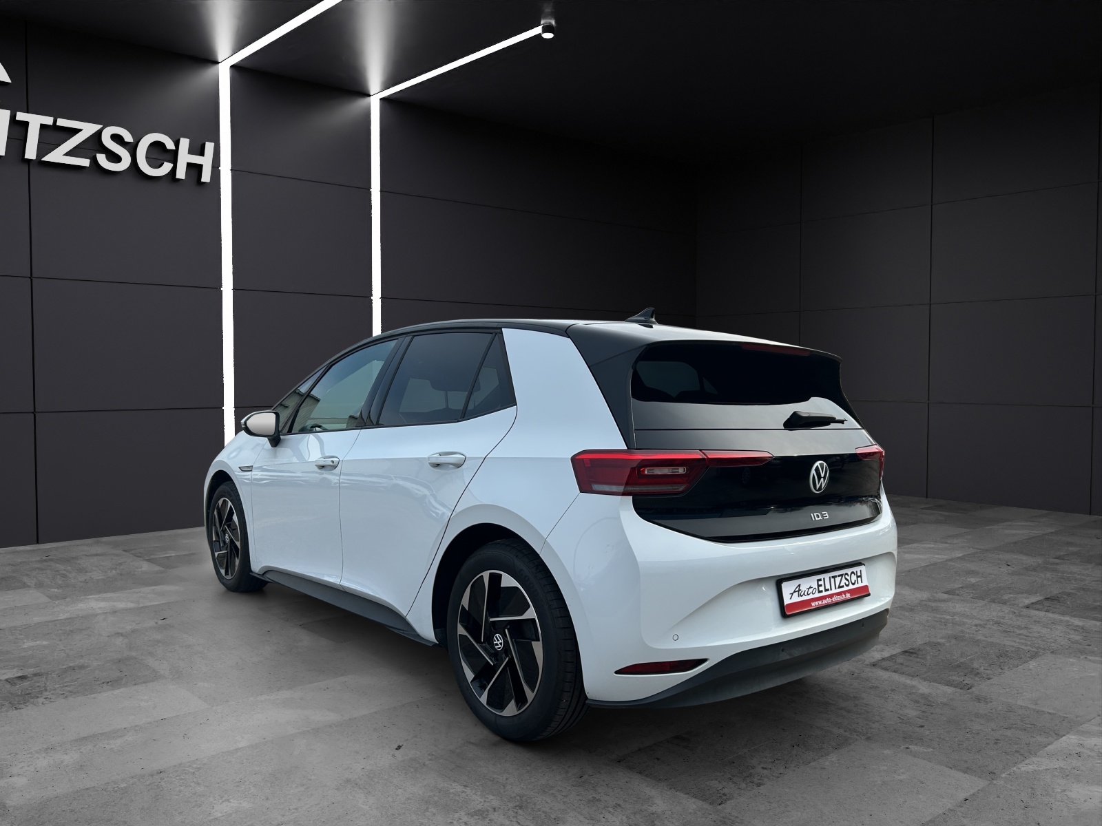 Fahrzeugabbildung Volkswagen ID.3 Pro Performance Business Matrix ACC SH PDC AID Navi