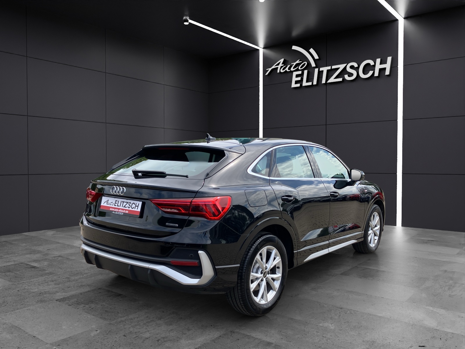 Fahrzeugabbildung Audi Q3 Sportback 35 TDI quattro S-line S-tronic LED AHK AVC