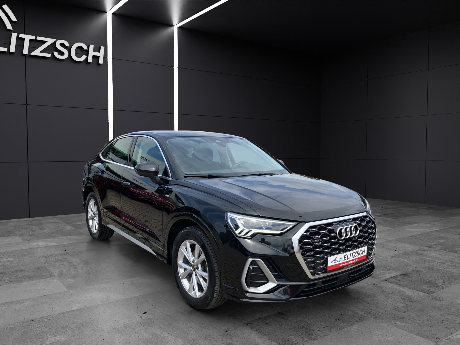 Fahrzeugabbildung Audi Q3 Sportback 35 TDI quattro S-line S-tronic LED AHK AVC
