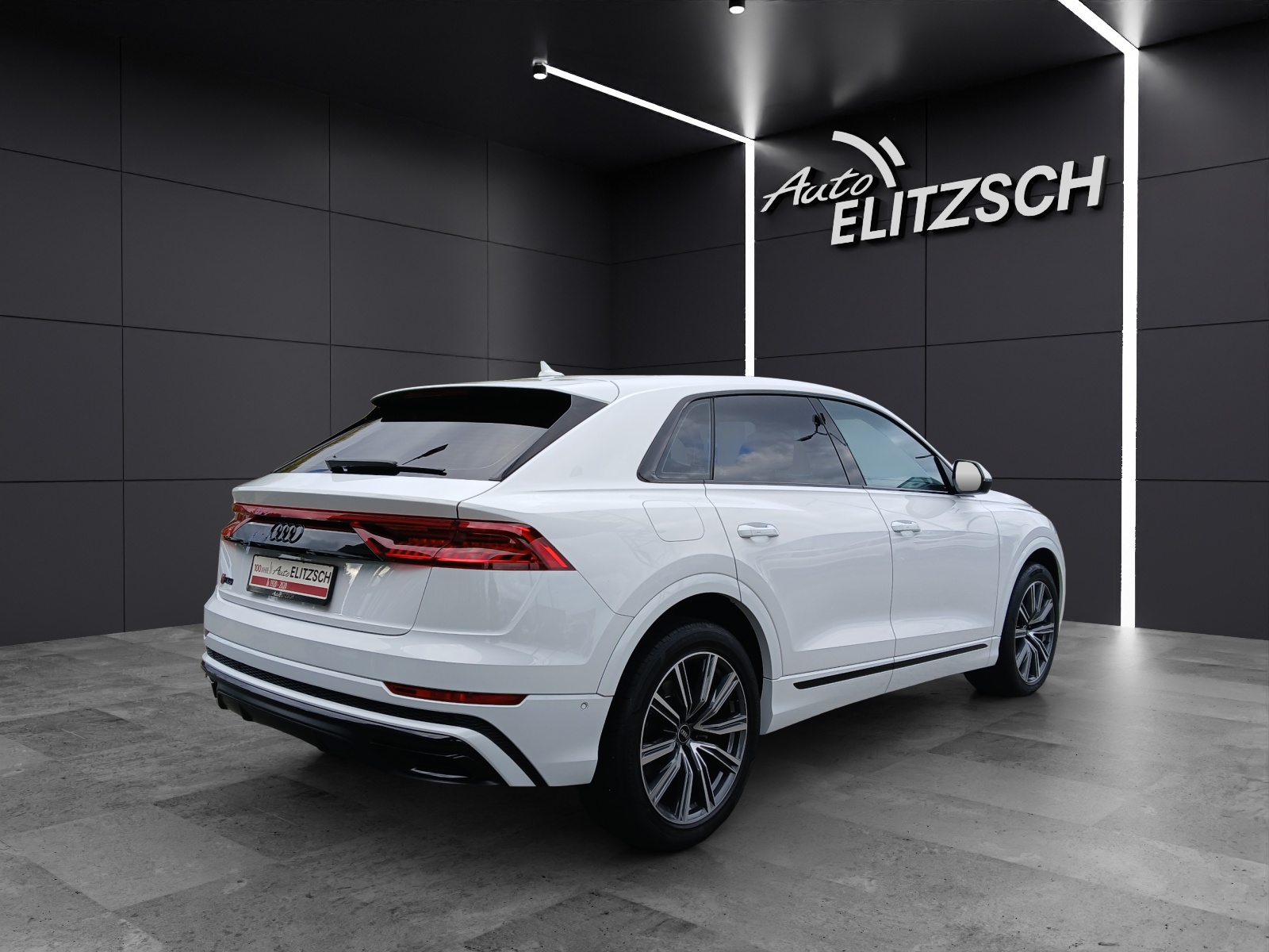 Fahrzeugabbildung Audi Q8 55 TFSI e quattro 2 x S line LED LUFT NAVI 21