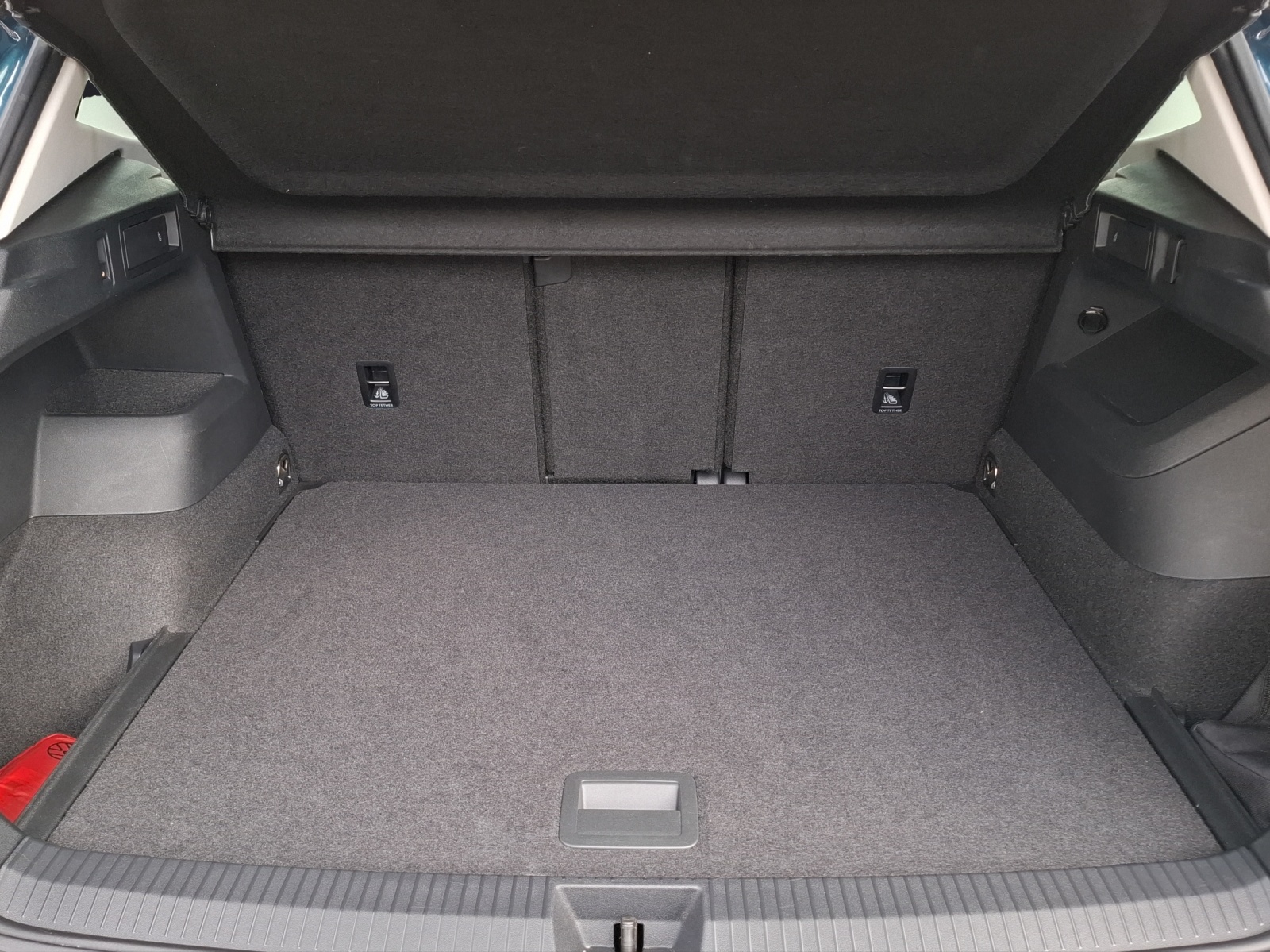 Fahrzeugabbildung Volkswagen Tiguan eTSI Goal LED AHK Navi AID ACC RFK SH