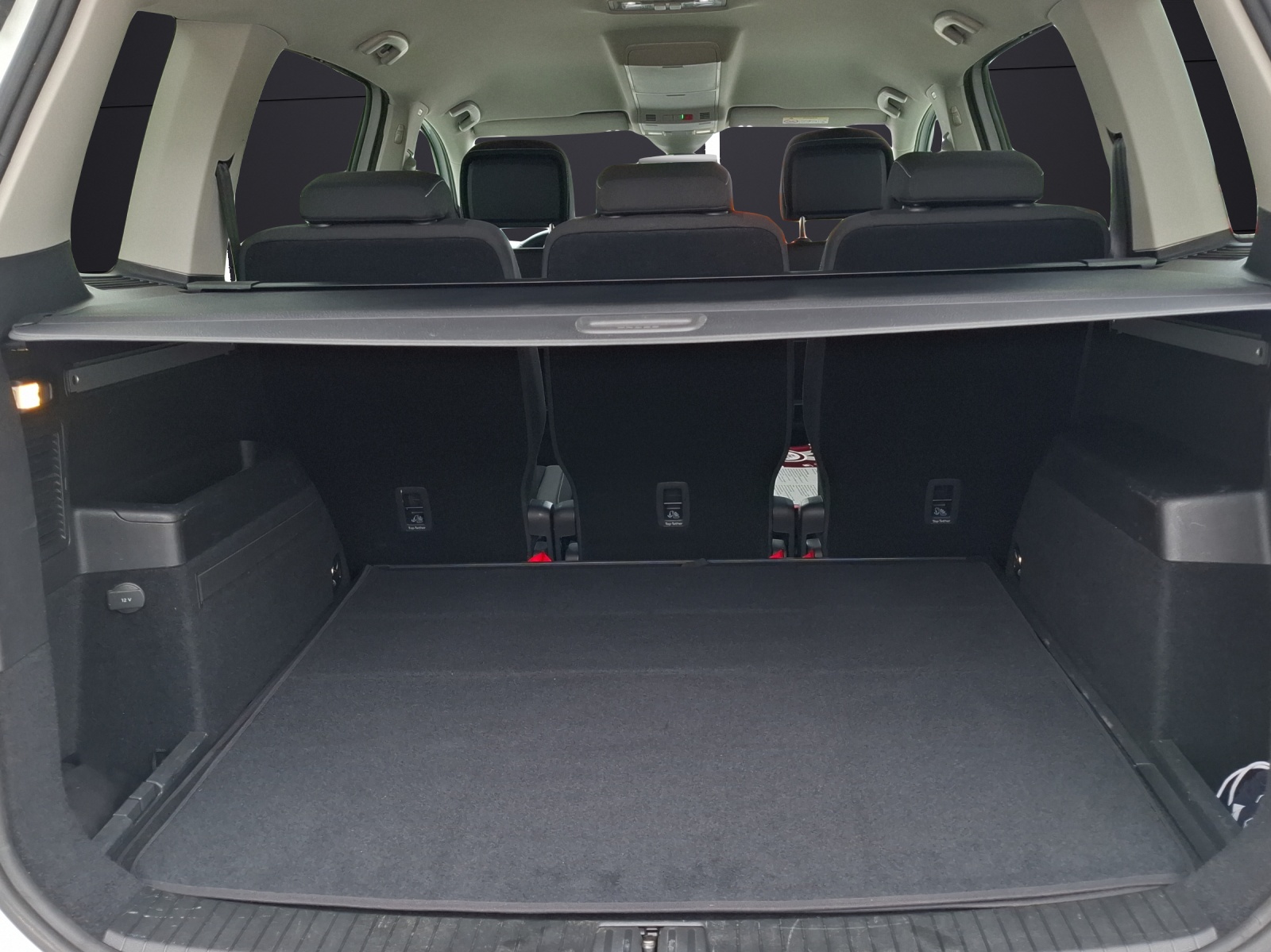 Fahrzeugabbildung Volkswagen Touran TSI Active DSG LED AHK Navi ACC SHZ PDC