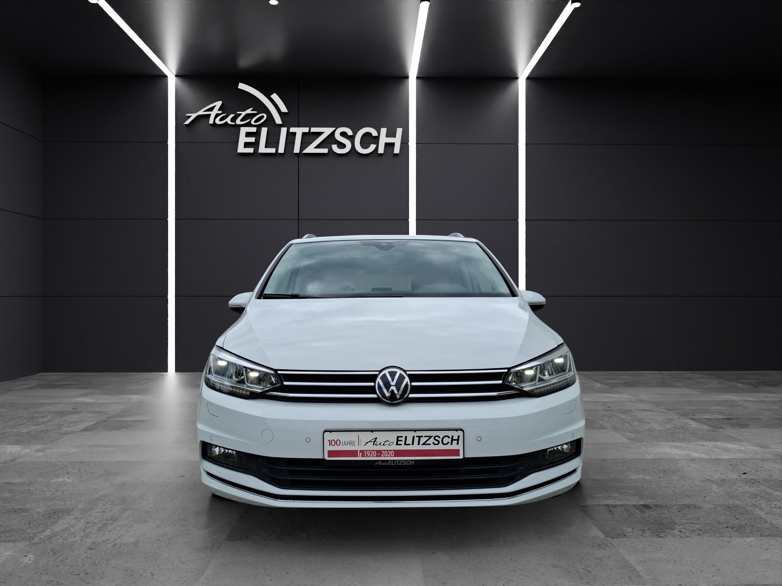 Fahrzeugabbildung Volkswagen Touran TSI Active DSG LED AHK Navi ACC SHZ PDC