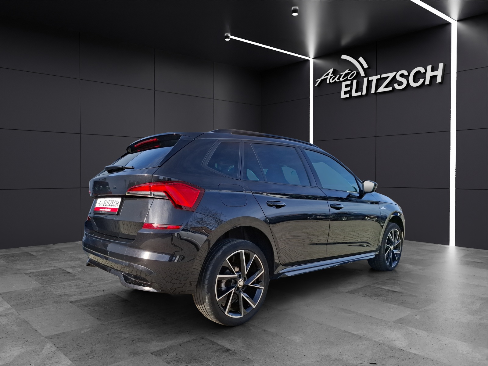 Fahrzeugabbildung SKODA Kamiq TSI Monte-Carlo LED Navi AID Pano ACC PDC SH 18