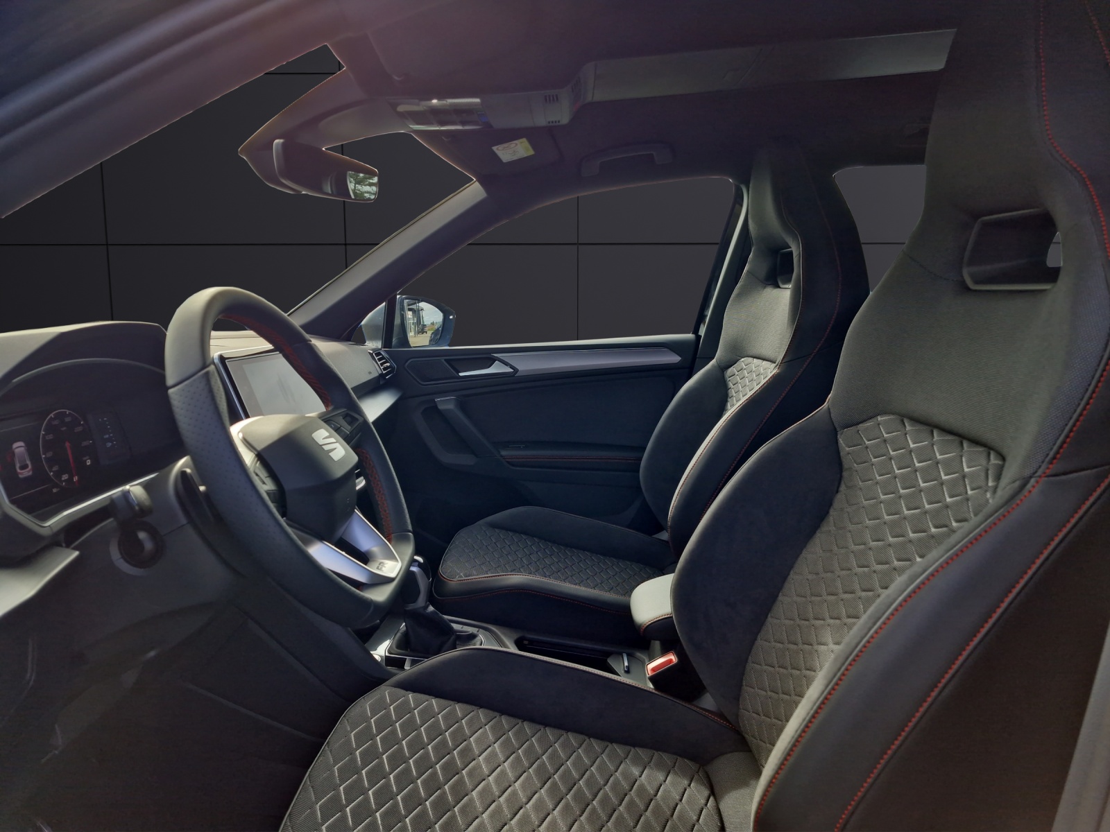 Fahrzeugabbildung SEAT Tarraco FR 1.5 TSI ACT DSG AHZ KAMERA LED ACC