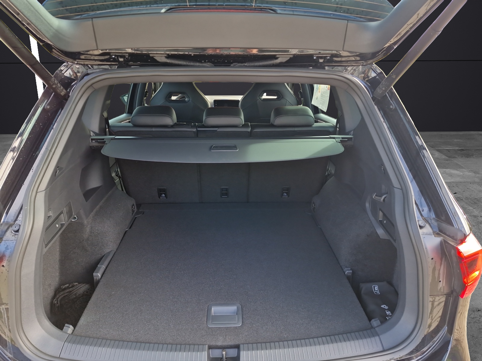 Fahrzeugabbildung SEAT Tarraco FR 1.5 TSI ACT DSG AHZ KAMERA LED ACC