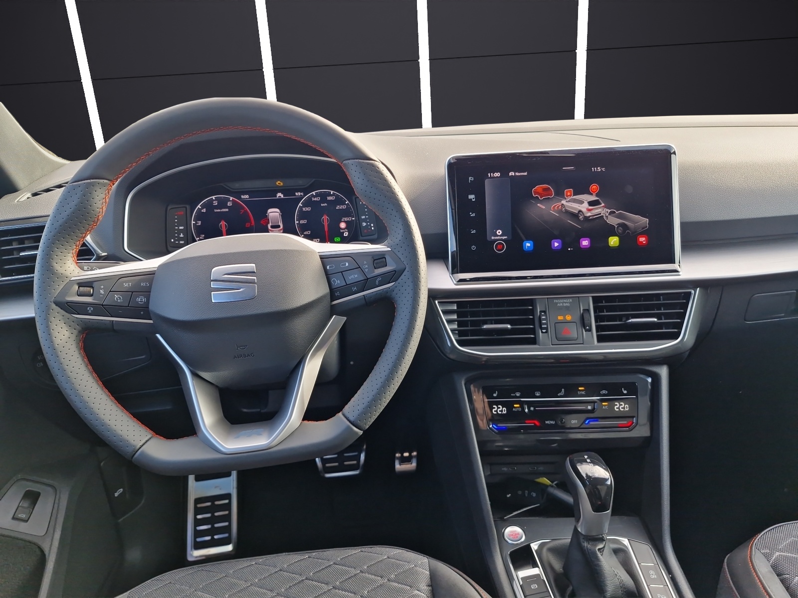 Fahrzeugabbildung SEAT Tarraco FR 1.5 TSI ACT DSG AHZ KAMERA LED ACC