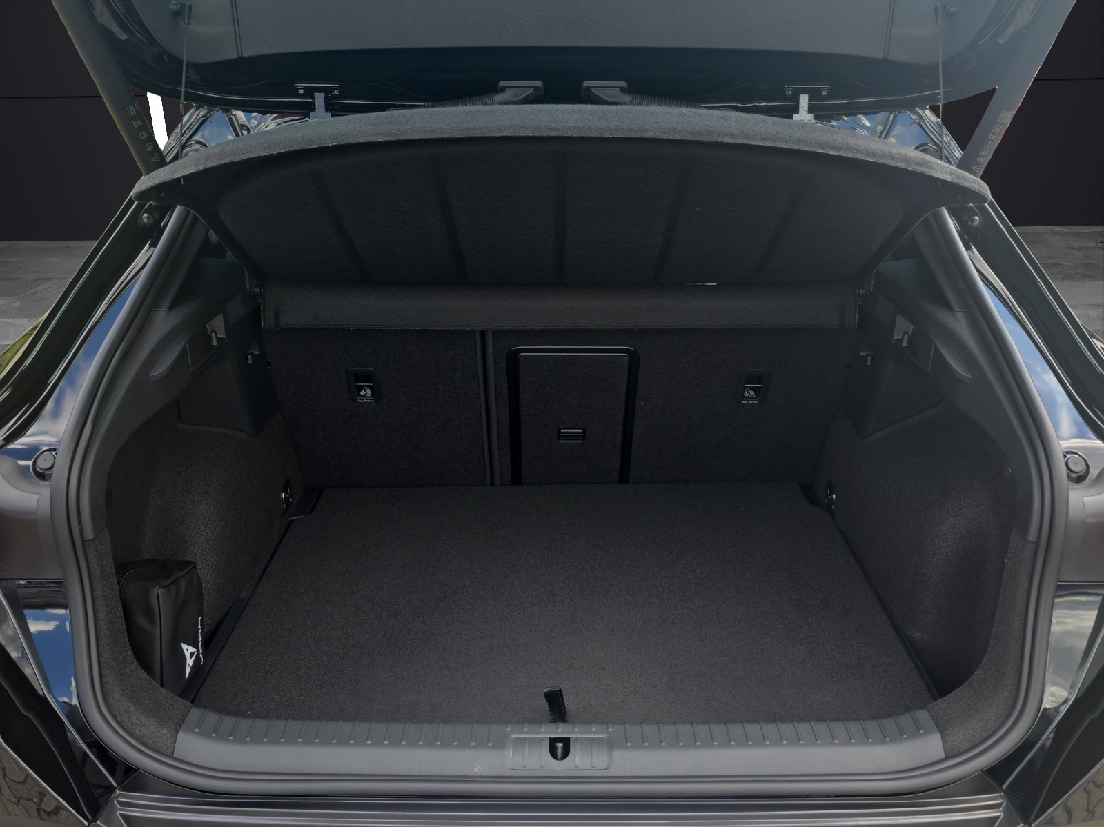 Fahrzeugabbildung CUPRA Formentor VZ5 MATRIX KESSY PANORAMADACH