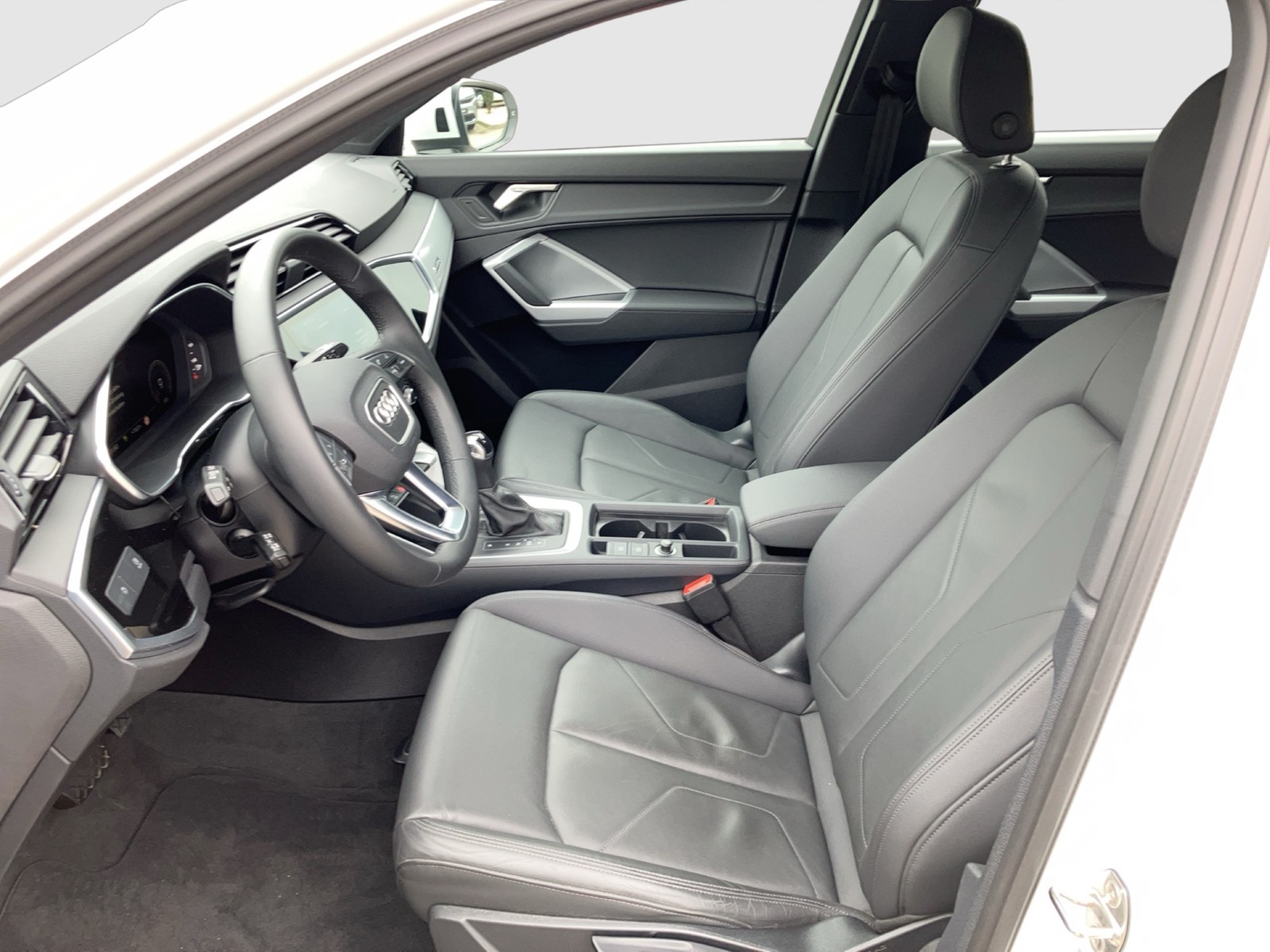 Fahrzeugabbildung Audi Q3 35 TDI quattro LED Navi SHZ GRA VC APP Leder