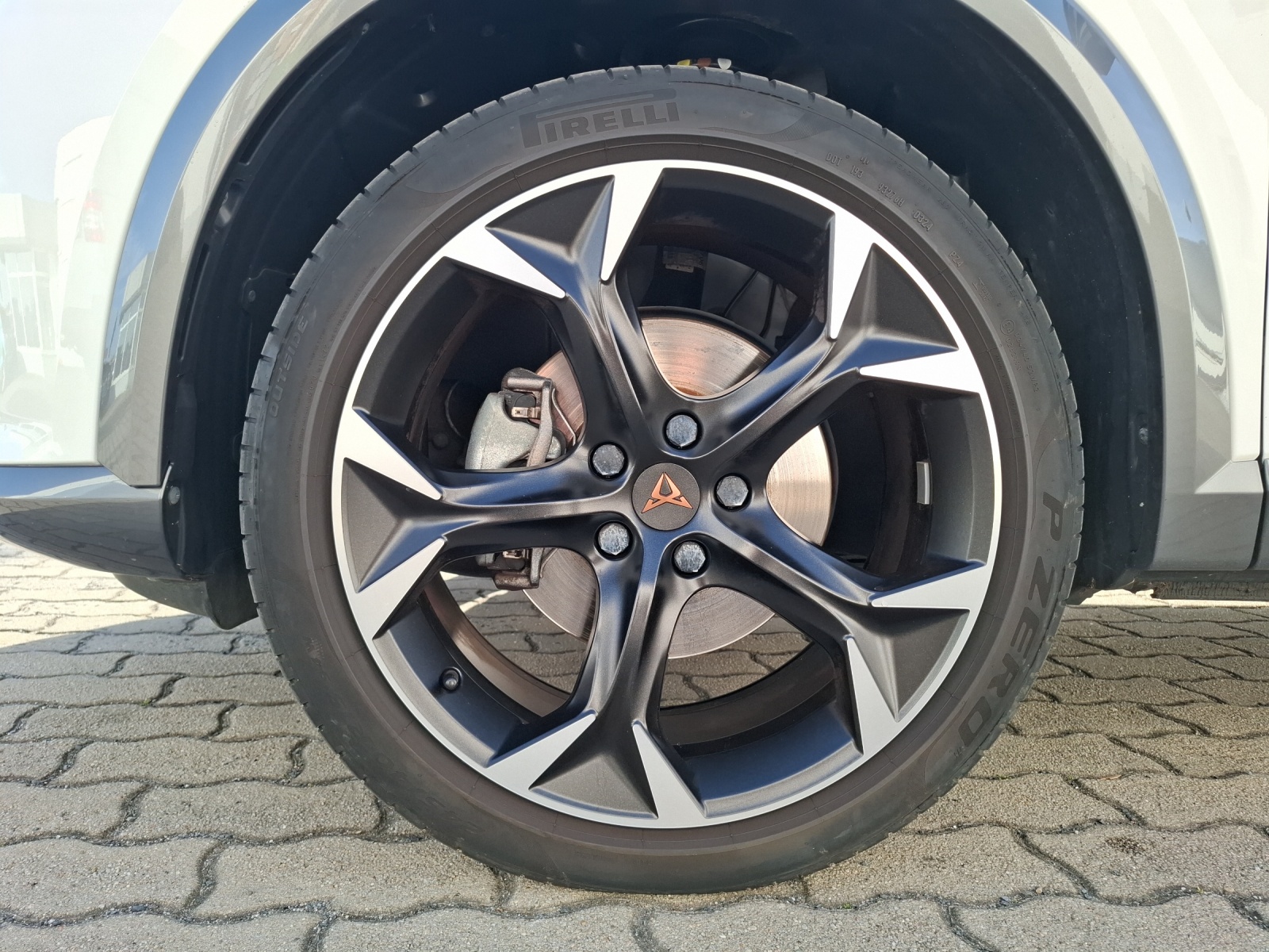 Fahrzeugabbildung CUPRA Formentor TSI DSG LED ACC RFK SH 19