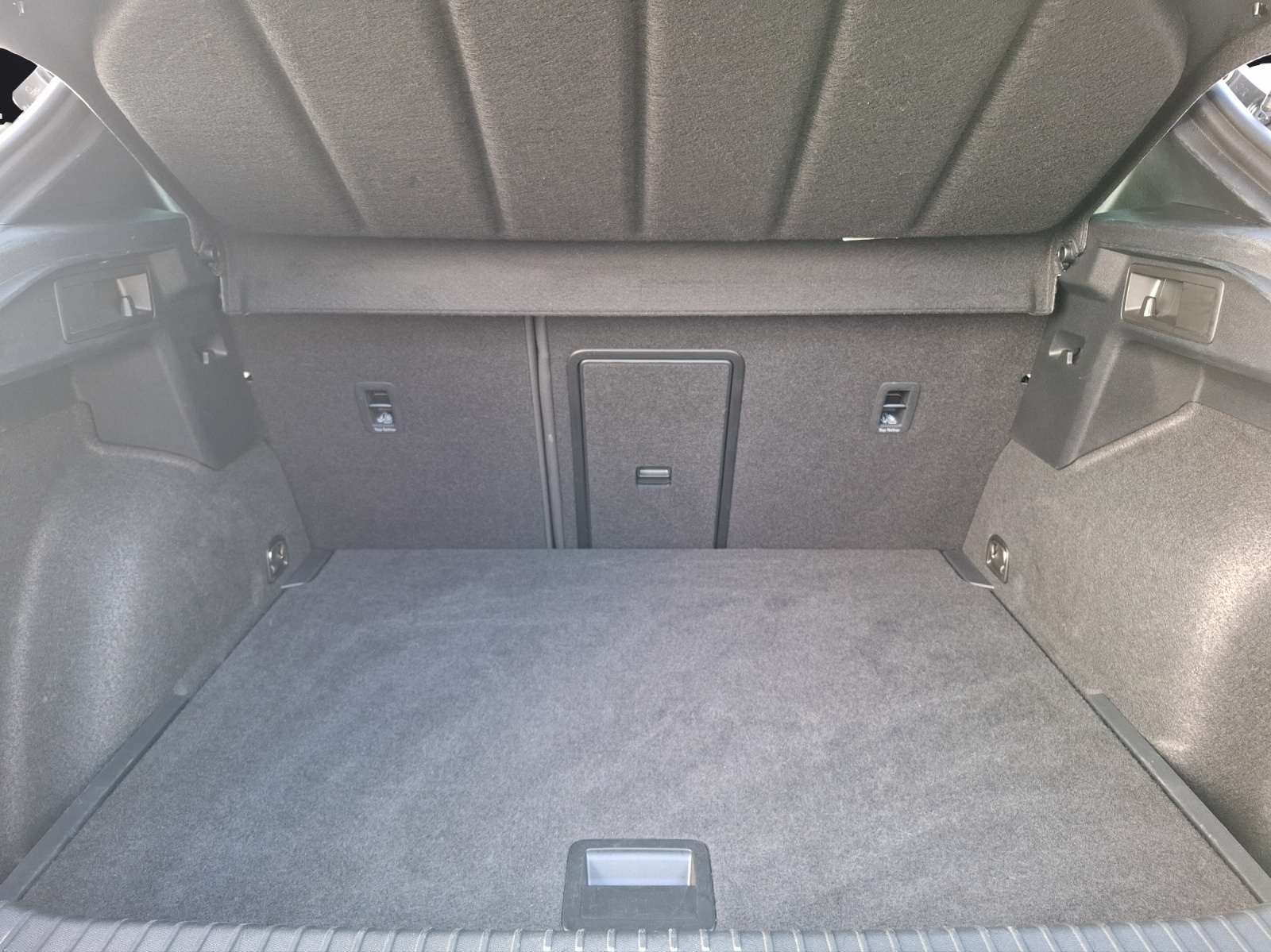 Fahrzeugabbildung CUPRA Formentor TSI DSG LED ACC RFK SH 19