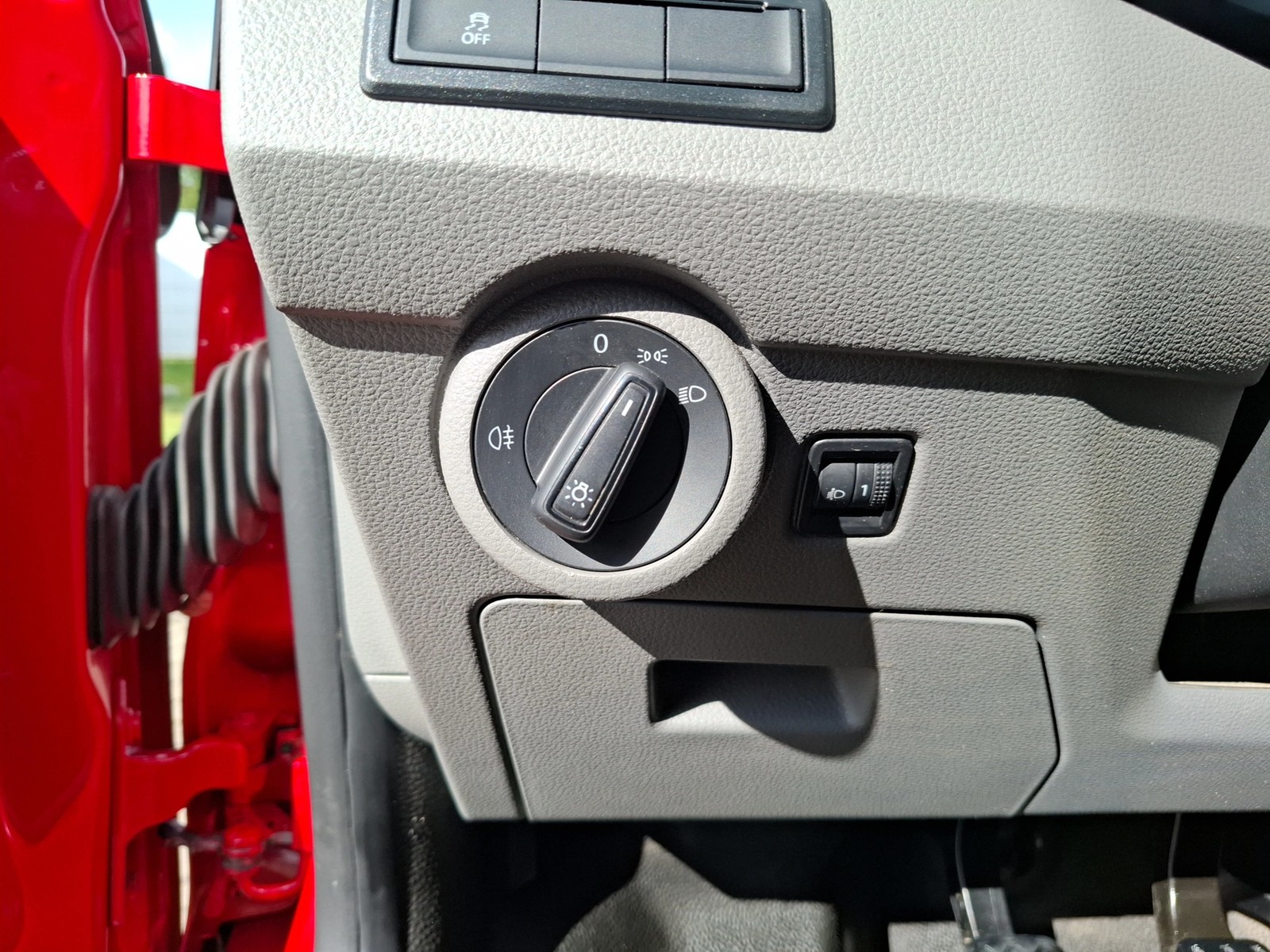 Fahrzeugabbildung Volkswagen T6 Transporter T6.1 TDI Kasten AHK Navi Klima RFK