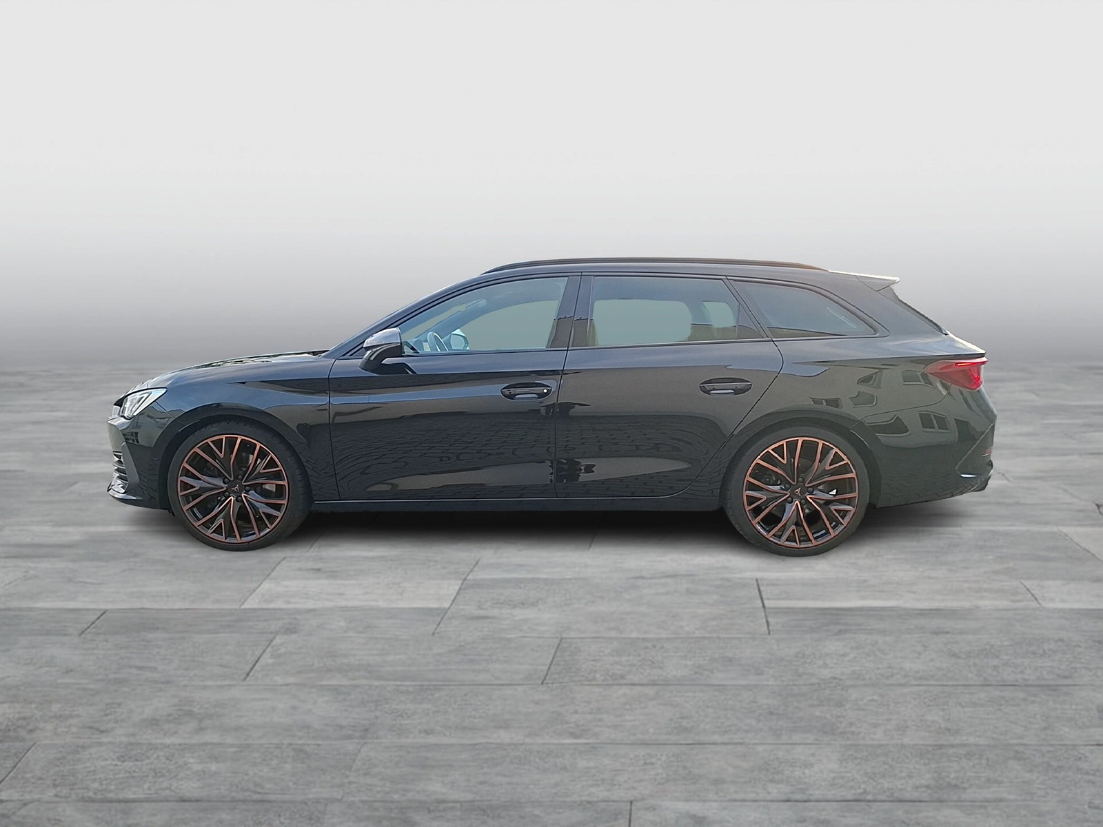 Fahrzeugabbildung CUPRA Leon ST VZ 4Drive DSG LED AHK Navi AID ACC RFK SH 19