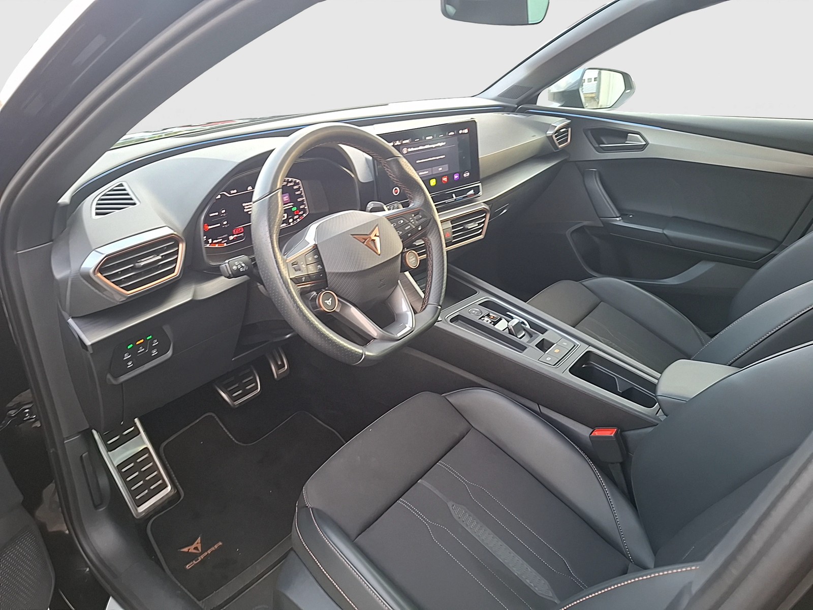Fahrzeugabbildung CUPRA Leon ST VZ 4Drive DSG LED AHK Navi AID ACC RFK SH 19