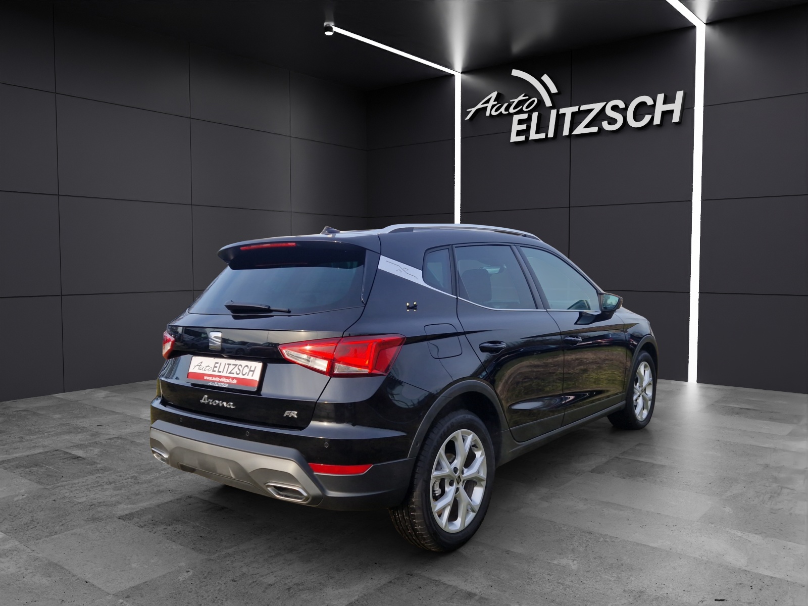 Fahrzeugabbildung SEAT Arona TSI FR LED ACC AID NAVI PDC SHZ LM
