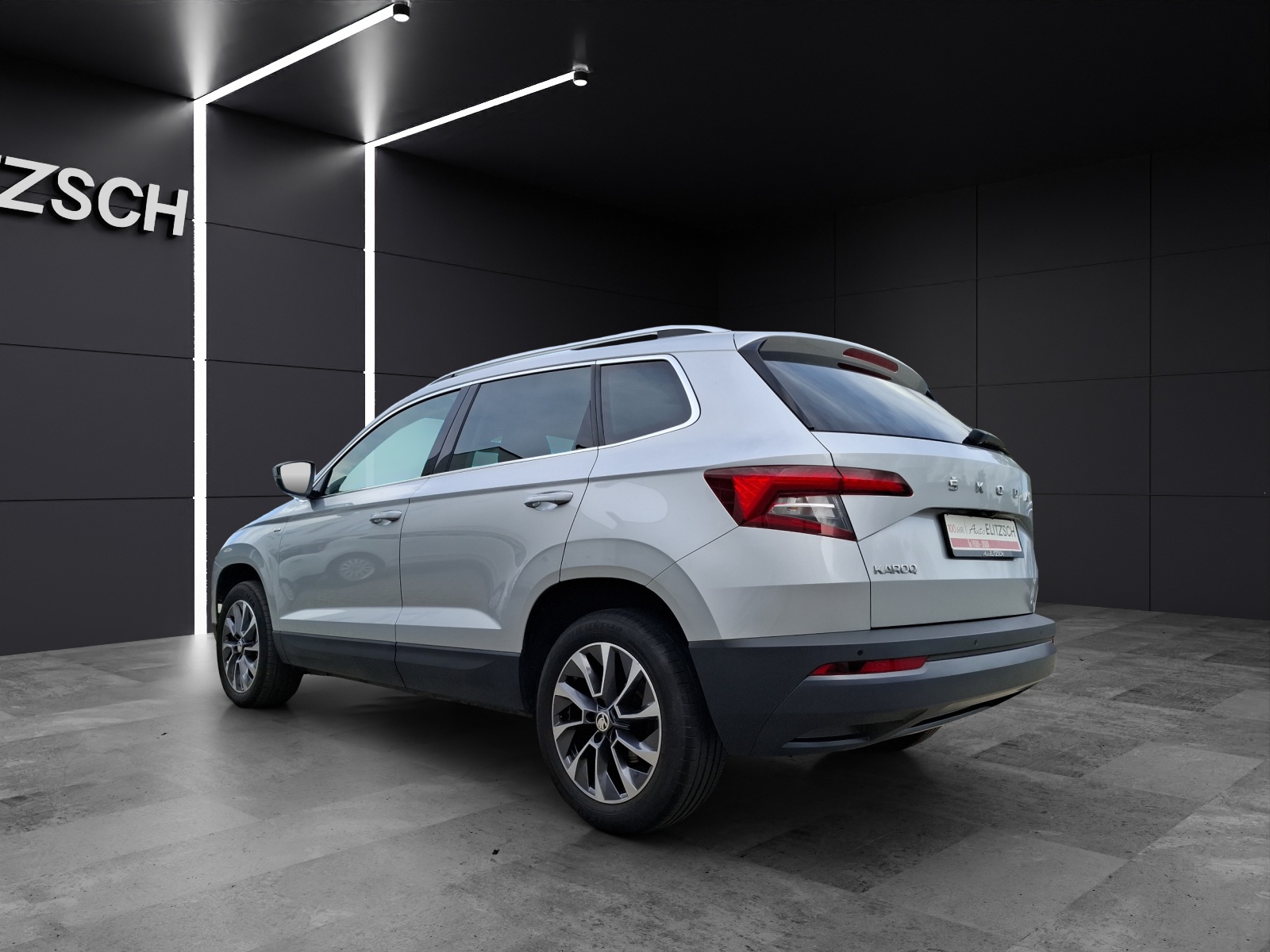 Fahrzeugabbildung SKODA Karoq TDI Drive-125 LED Navi ACC RFK SH