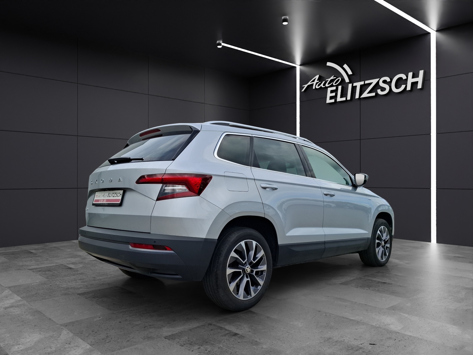 Fahrzeugabbildung SKODA Karoq TDI Drive-125 LED Navi ACC RFK SH