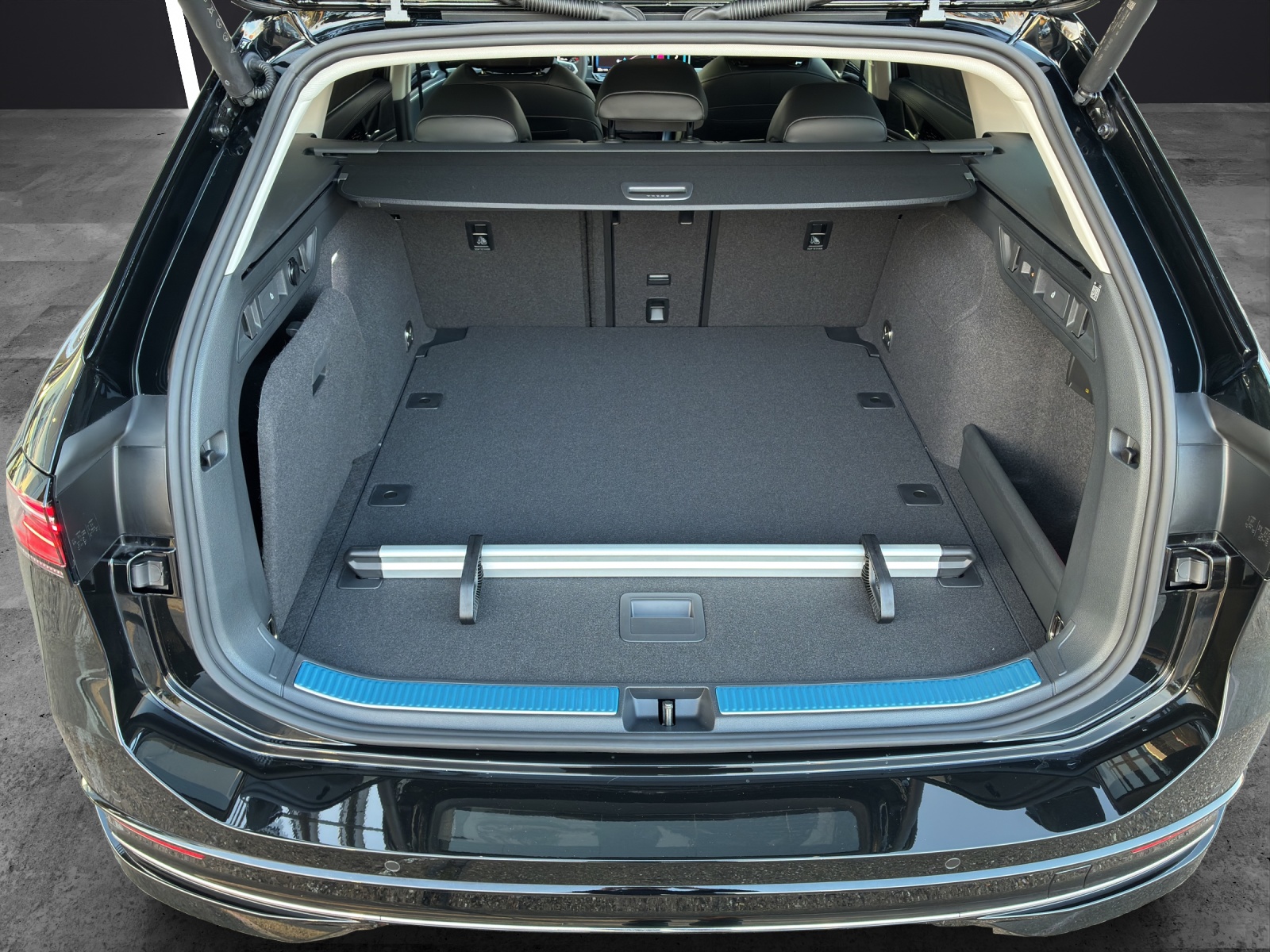 Fahrzeugabbildung Volkswagen Passat Elegance TD AHK IQ-LED Massage