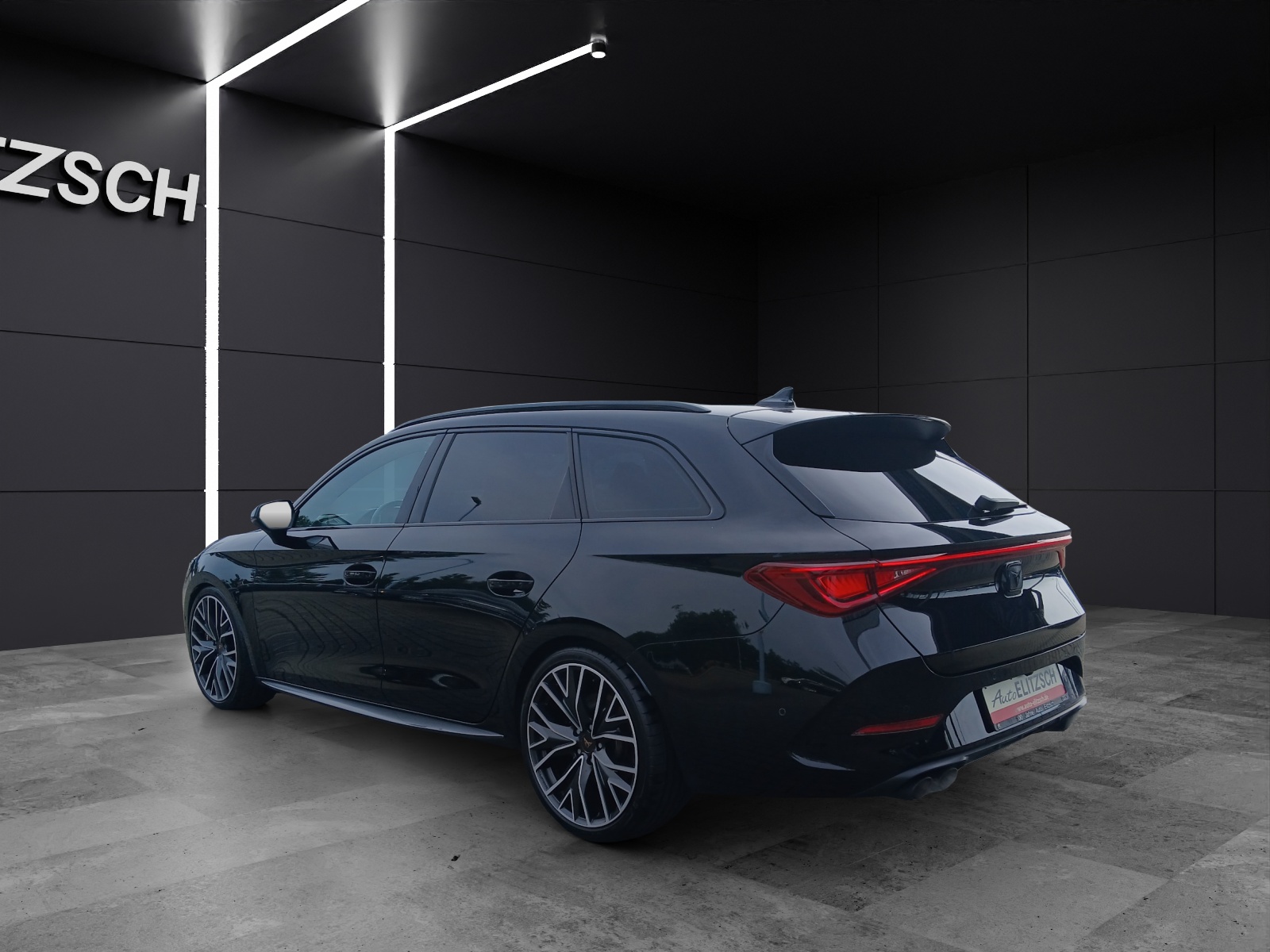 Fahrzeugabbildung CUPRA Leon Sportstourer VZ DSG 4Drive LED AHK Navi Pano Brembo ACC RFK 19