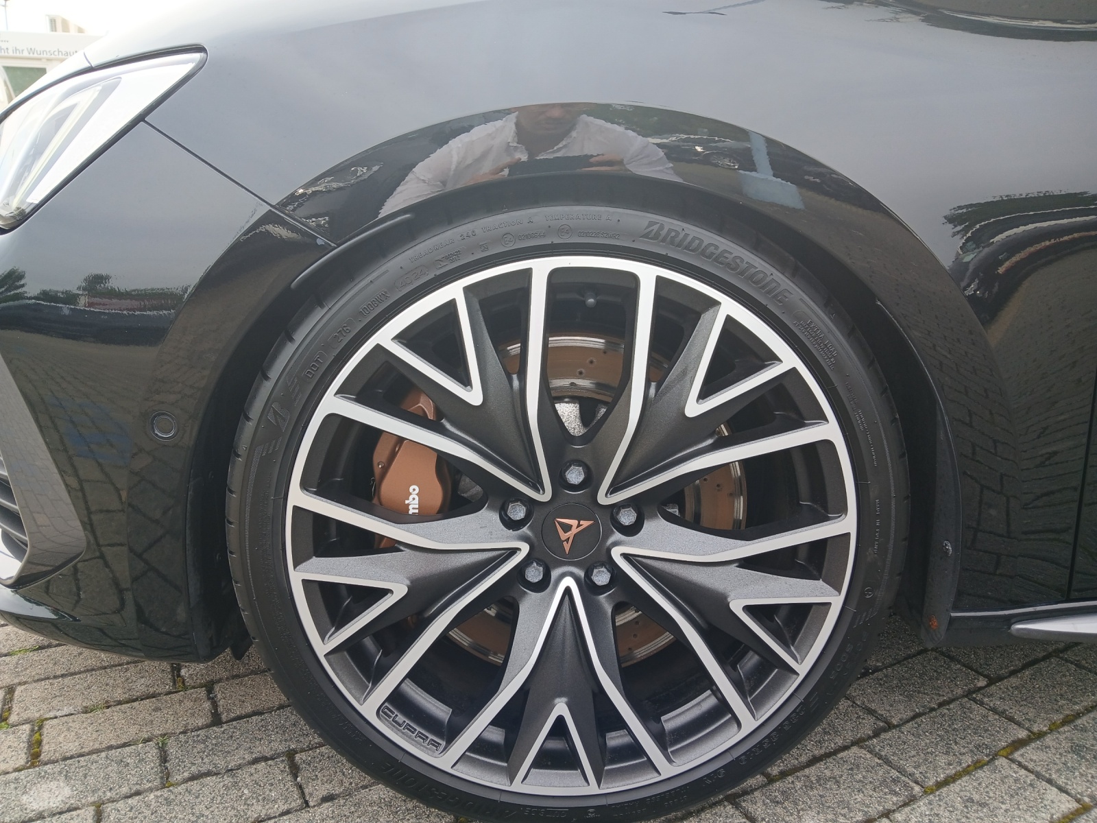 Fahrzeugabbildung CUPRA Leon Sportstourer VZ DSG 4Drive LED AHK Navi Pano Brembo ACC RFK 19