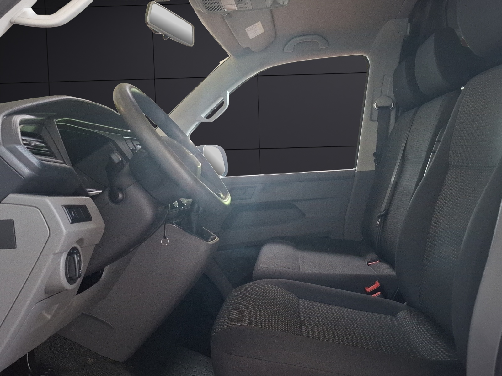 Fahrzeugabbildung Volkswagen T6 Transporter T6.1 TDI Kasten AHK Klima DAB