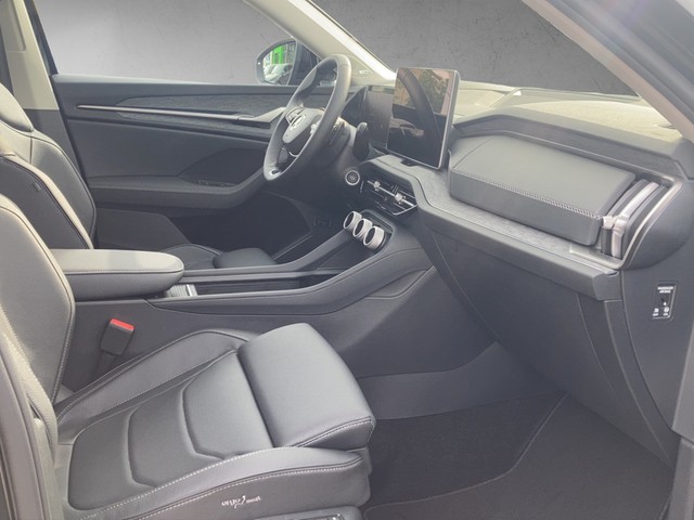 Fahrzeugabbildung SKODA Kodiaq TDI Selection 4x4 Matrix ACC STH AHK PANO 360° HuD Navi