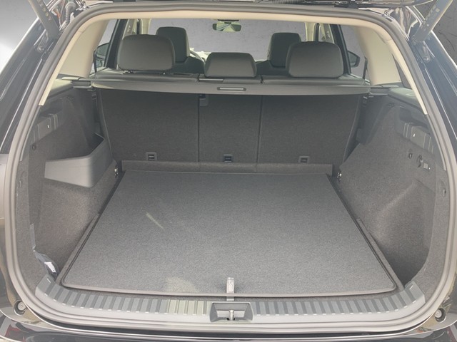 Fahrzeugabbildung SKODA Kodiaq TDI Selection 4x4 Matrix ACC STH AHK PANO 360° HuD Navi
