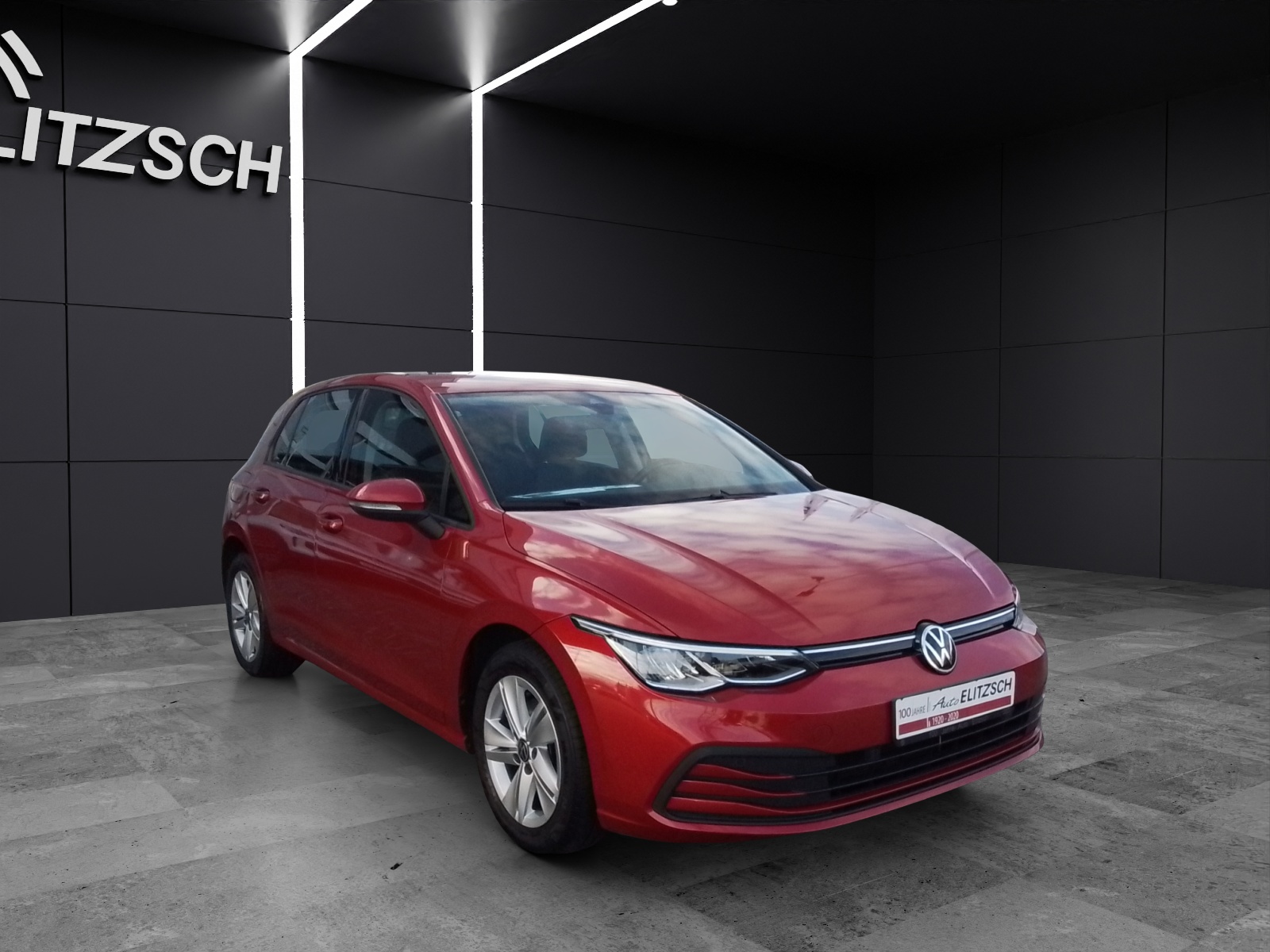 Fahrzeugabbildung Volkswagen Golf VIII TSI Life LED ACC AID NAVI PDC SHZ LM