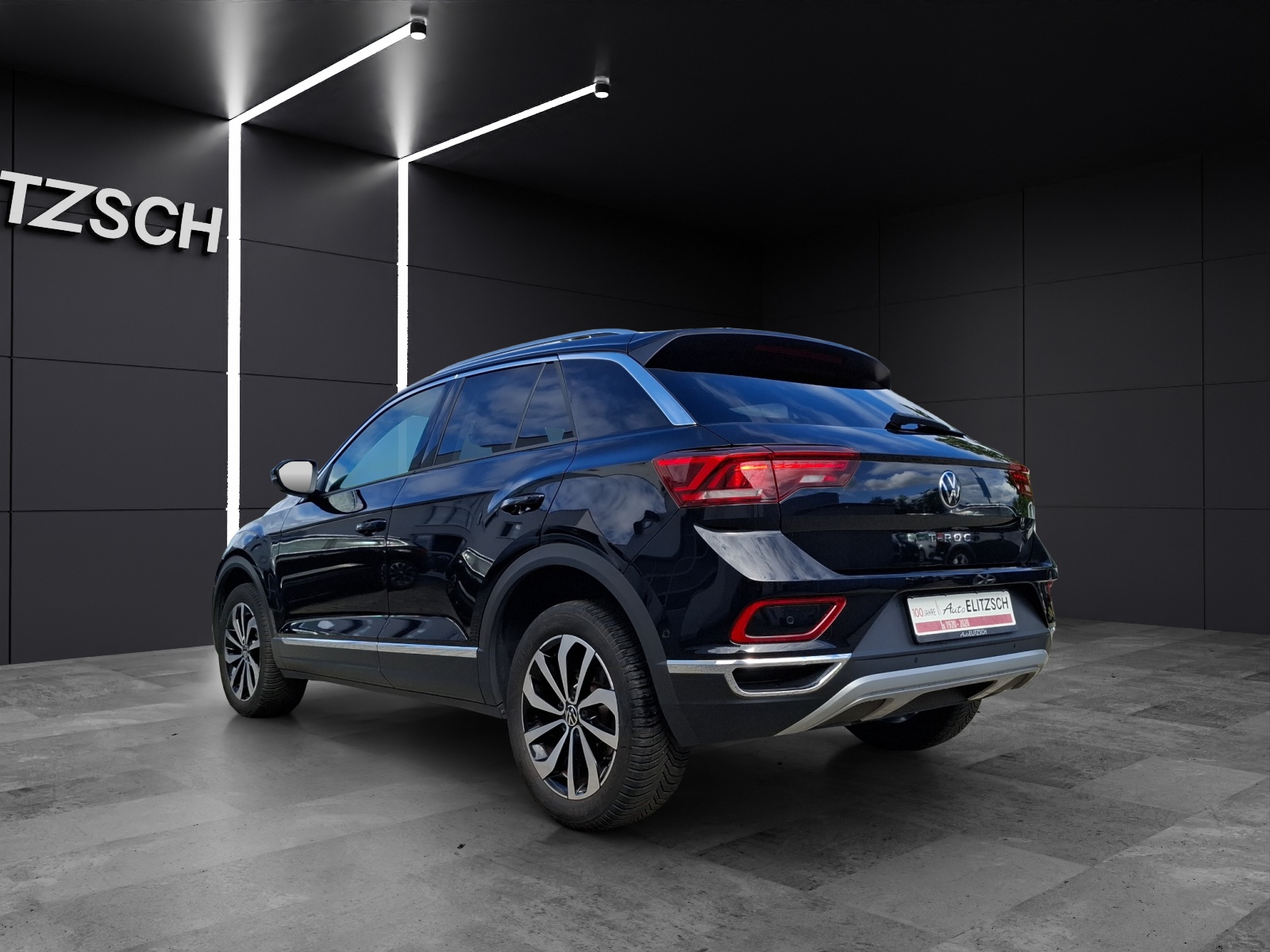 Fahrzeugabbildung Volkswagen T-Roc TSI Style LED Navi AID ACC Park-Assist SH