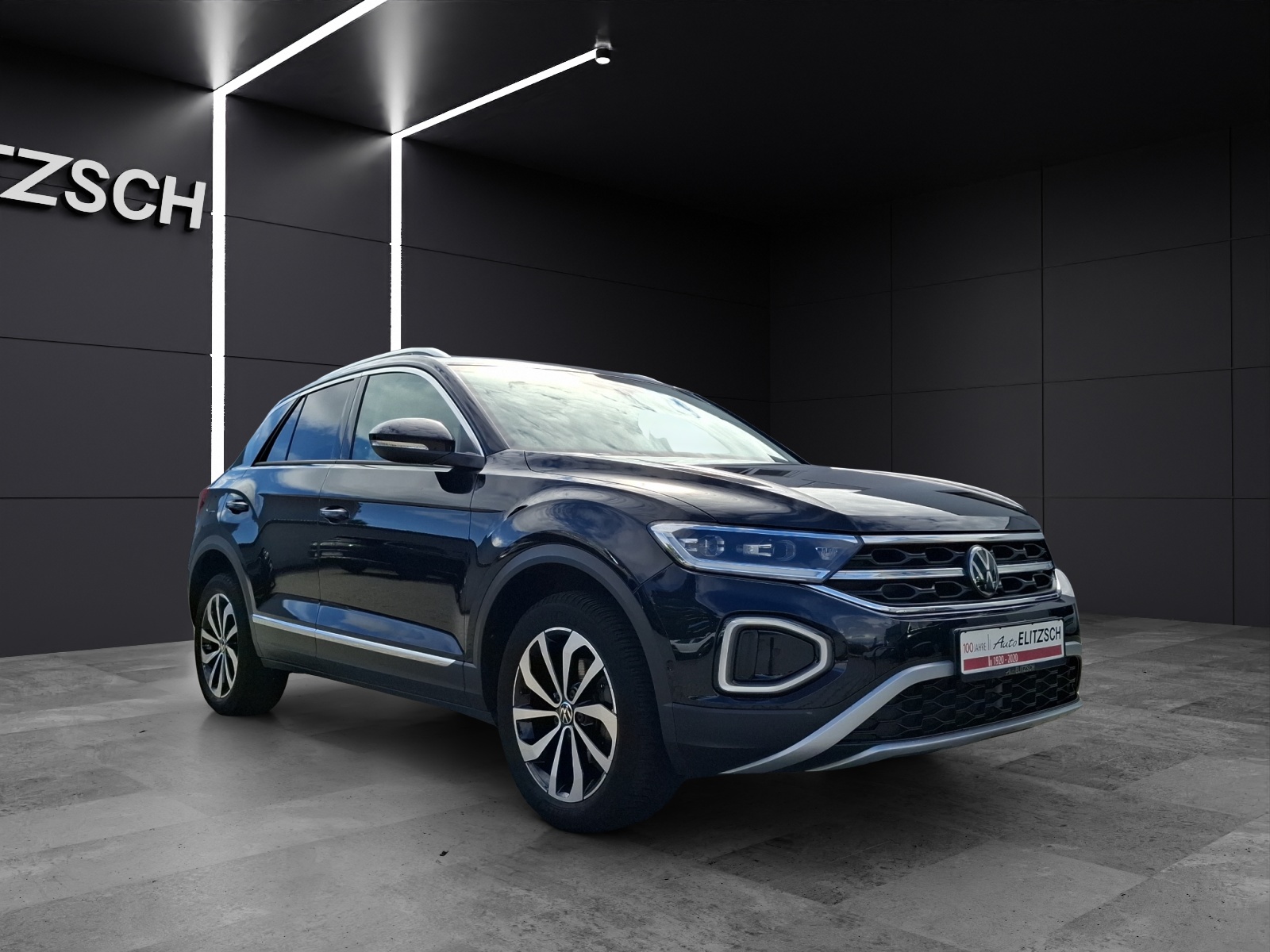 Fahrzeugabbildung Volkswagen T-Roc TSI Style LED Navi AID ACC Park-Assist SH