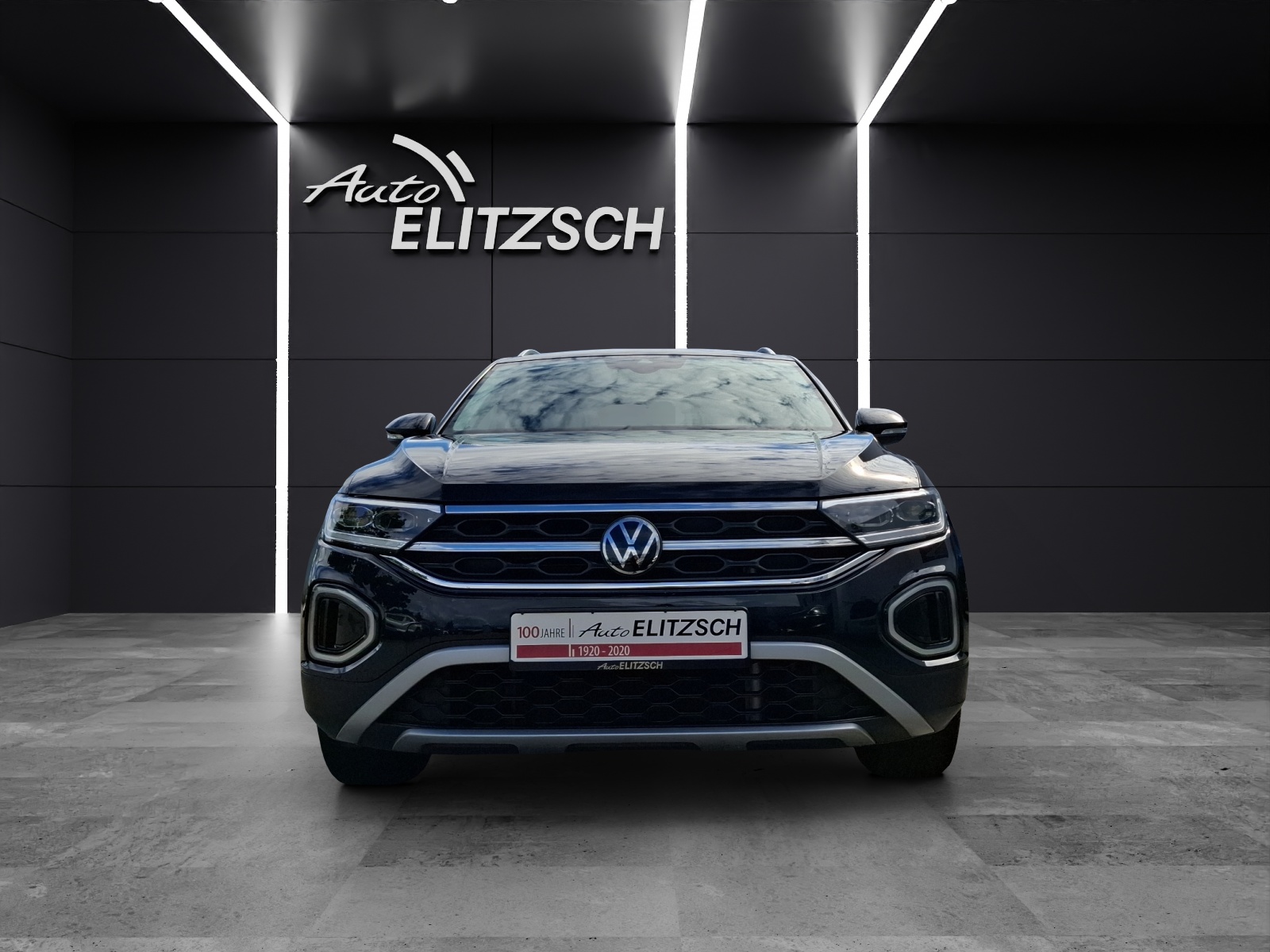 Fahrzeugabbildung Volkswagen T-Roc TSI Style LED Navi AID ACC Park-Assist SH
