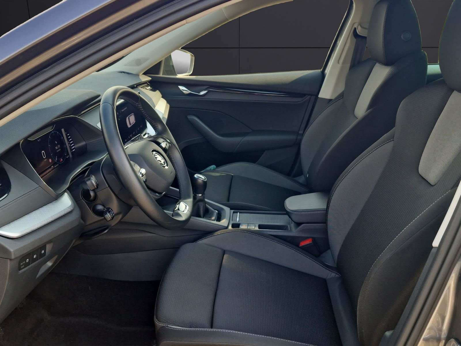 Fahrzeugabbildung SKODA Octavia Combi Ambition 2.0 TDI LED Navi AHZ SH ACC VC