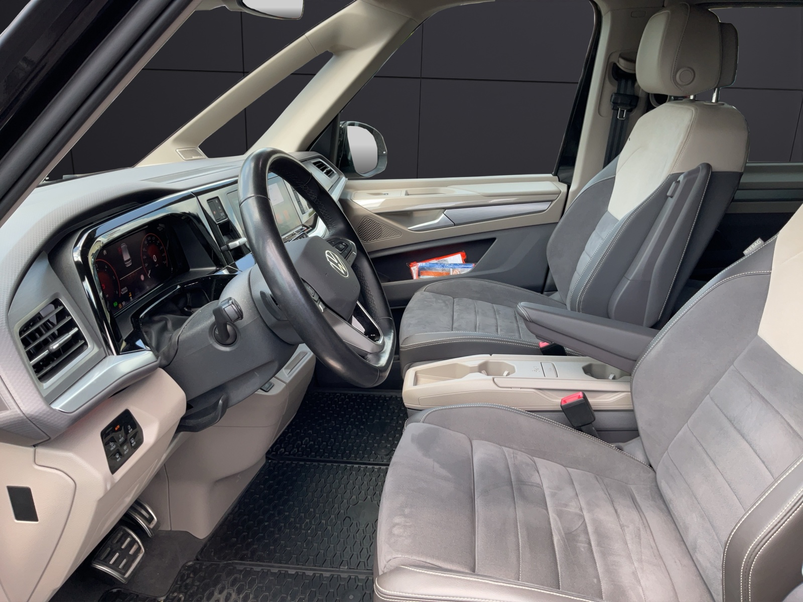 Fahrzeugabbildung Volkswagen T7 Multivan 2.0 TDI Style AHK Matrix Standh.