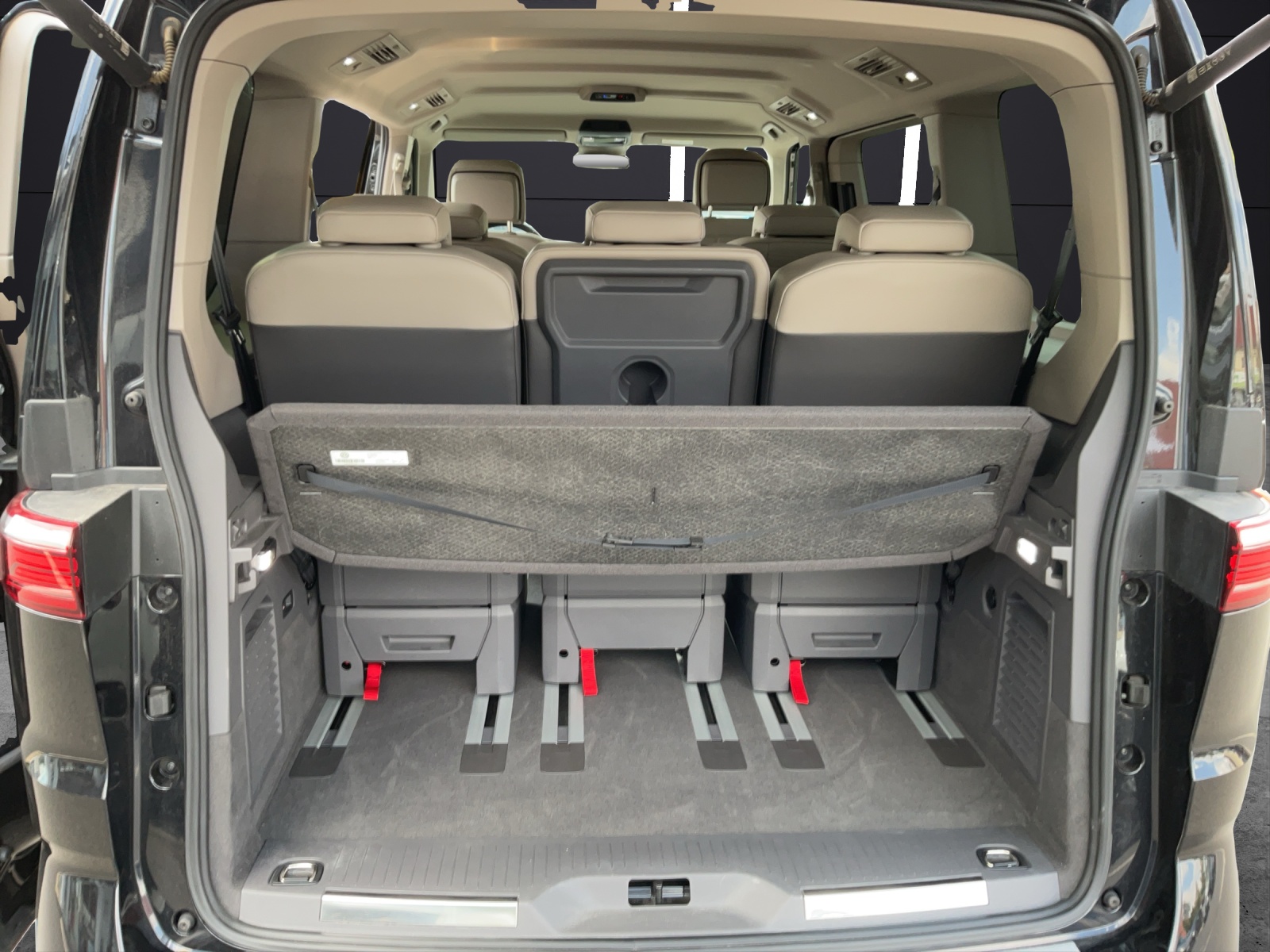 Fahrzeugabbildung Volkswagen T7 Multivan 2.0 TDI Style AHK Matrix Standh.