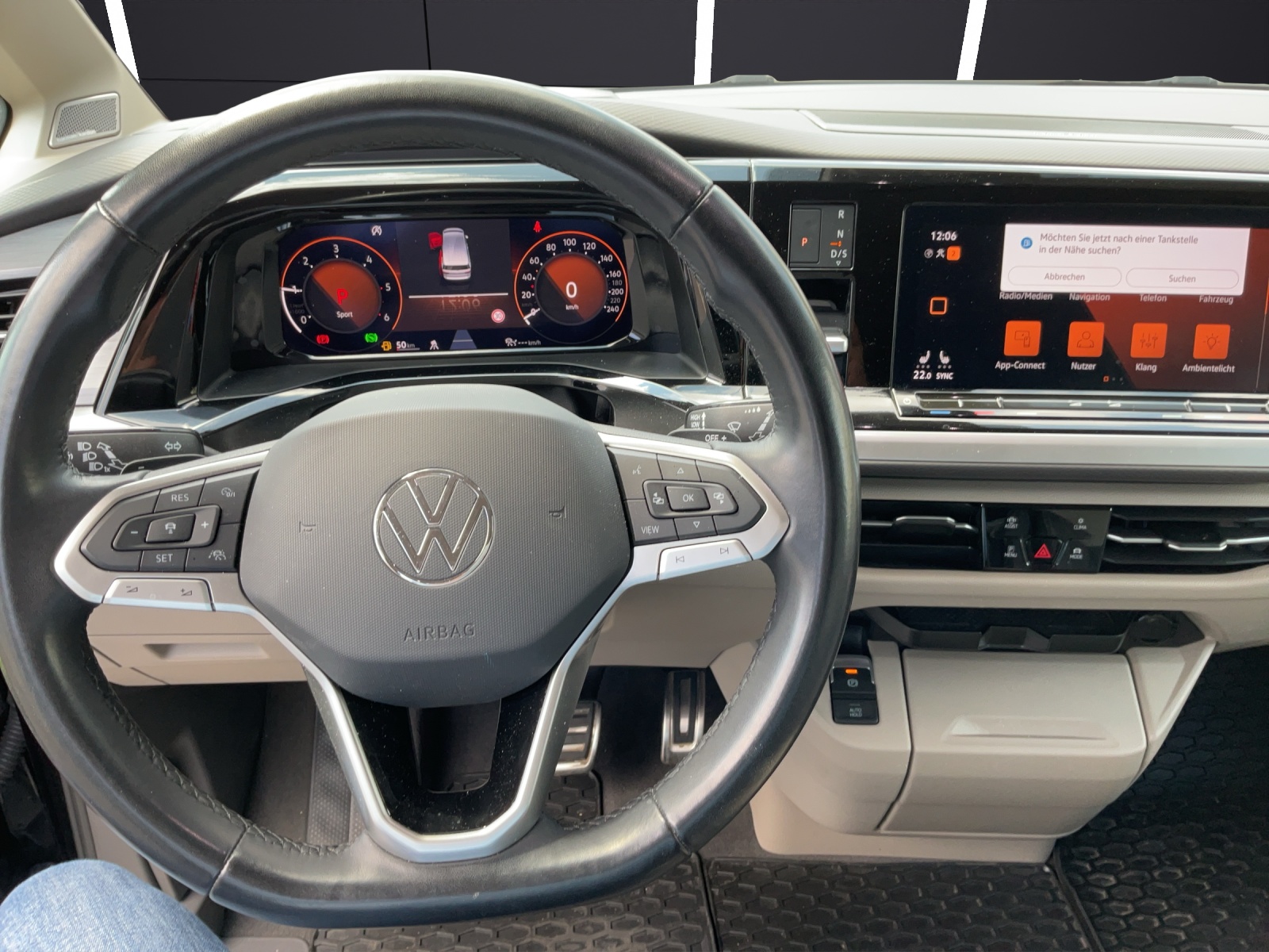 Fahrzeugabbildung Volkswagen T7 Multivan 2.0 TDI Style AHK Matrix Standh.