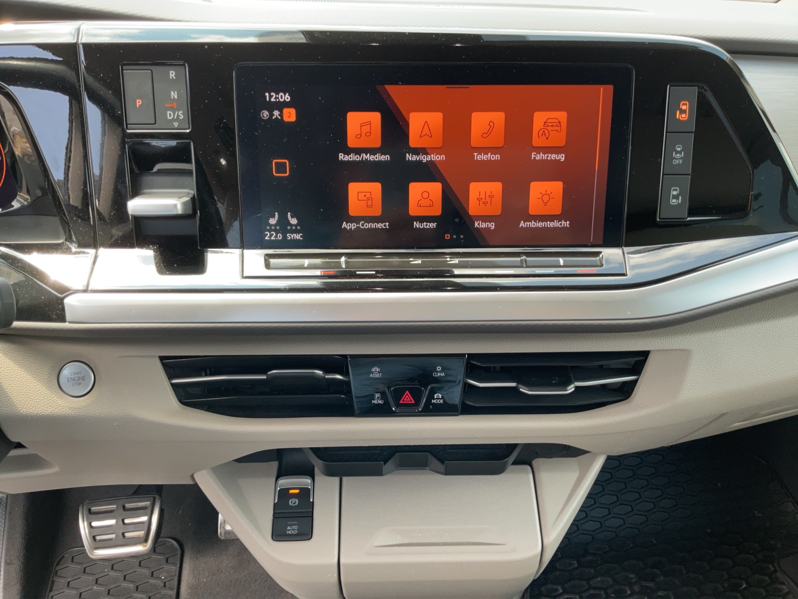 Fahrzeugabbildung Volkswagen T7 Multivan 2.0 TDI Style AHK Matrix Standh.