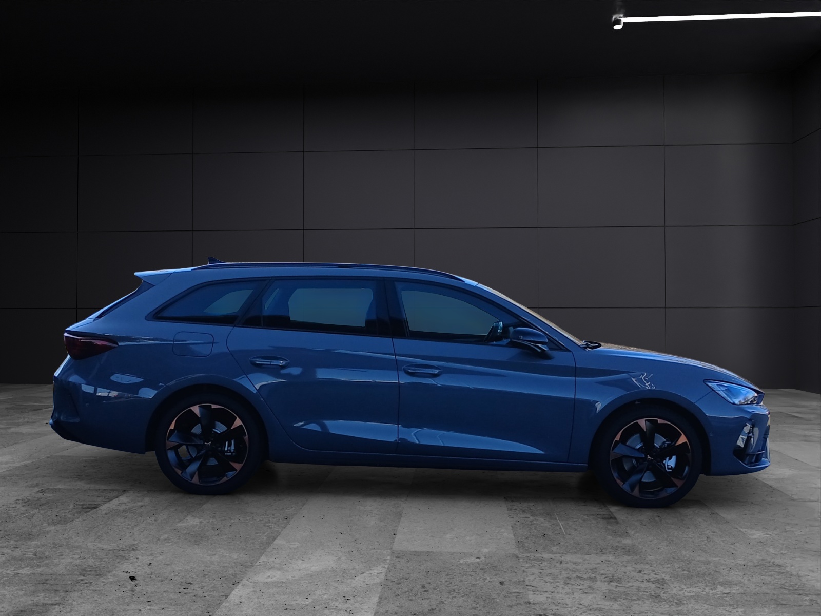 Fahrzeugabbildung CUPRA Leon Sportstourer 1.5 e-Hybrid AHK EdgeP.Navi