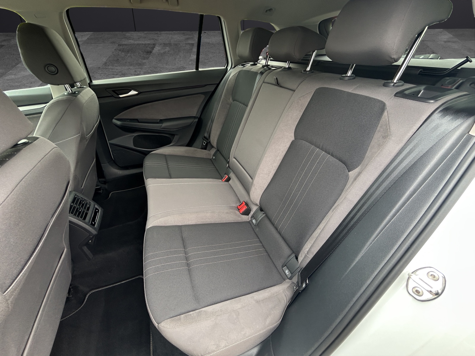 Fahrzeugabbildung Volkswagen Golf VIII Variant Alltrack TDI DSG IQ Light ACC 4M AHK STH SH LRHzg. RFK AppConnect Ambiente Navi Klima