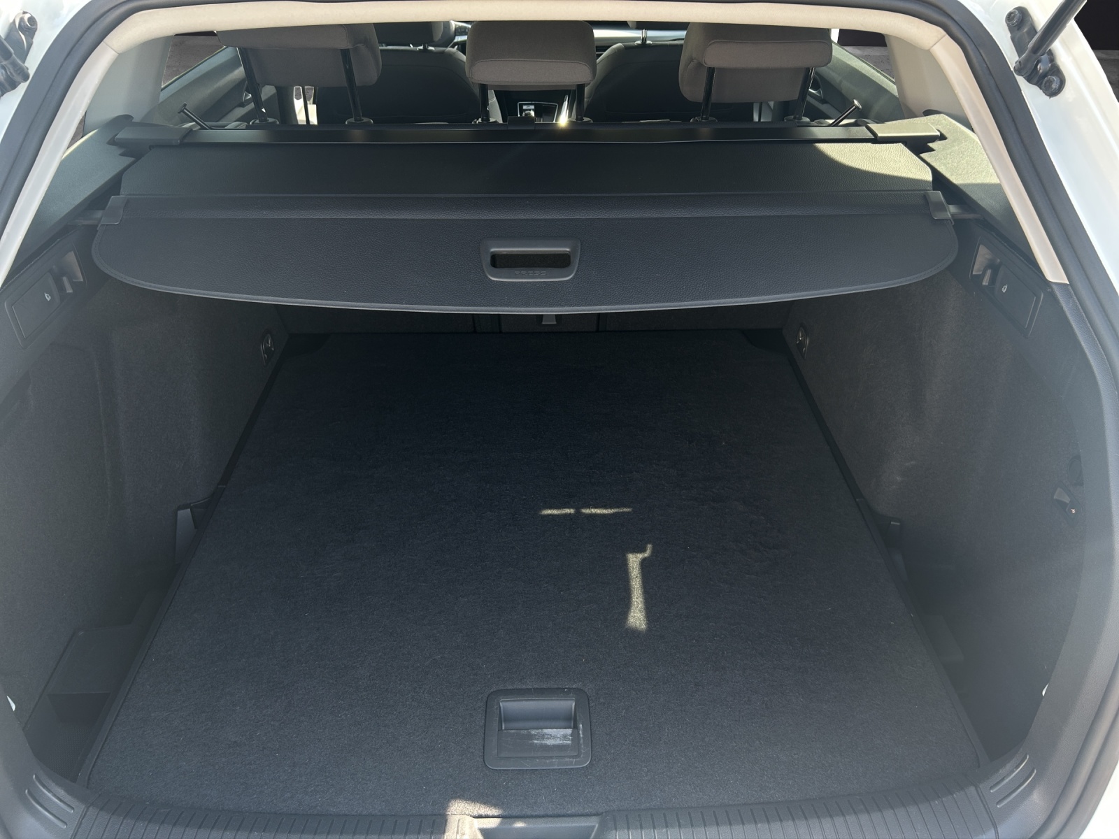 Fahrzeugabbildung Volkswagen Golf VIII Variant Alltrack TDI DSG IQ Light ACC 4M AHK STH SH LRHzg. RFK AppConnect Ambiente Navi Klima