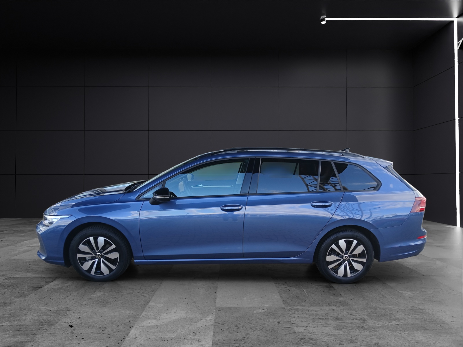 Fahrzeugabbildung Volkswagen Golf VIII Variant TSI Goal LED AHK Navi AID ACC RFK SH