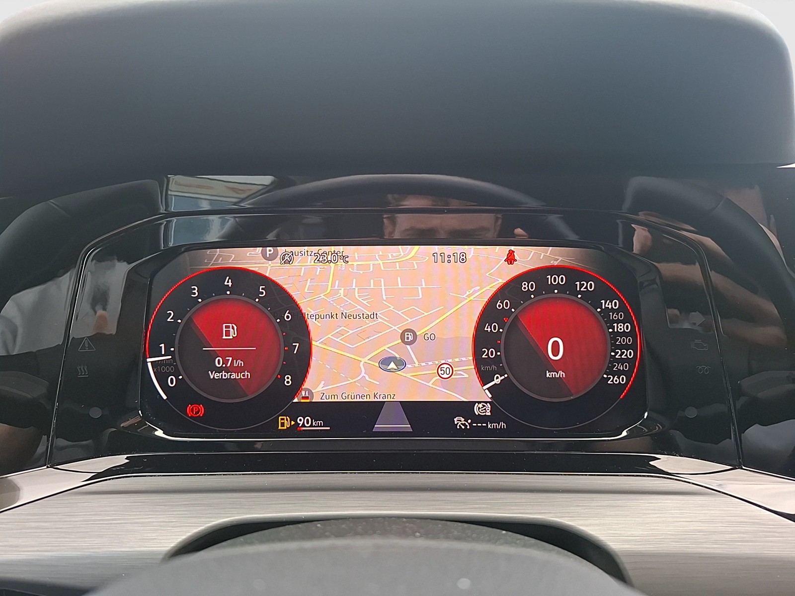 Fahrzeugabbildung Volkswagen Golf VIII TSI Style LEDplus Navi AID ACC RFK SH