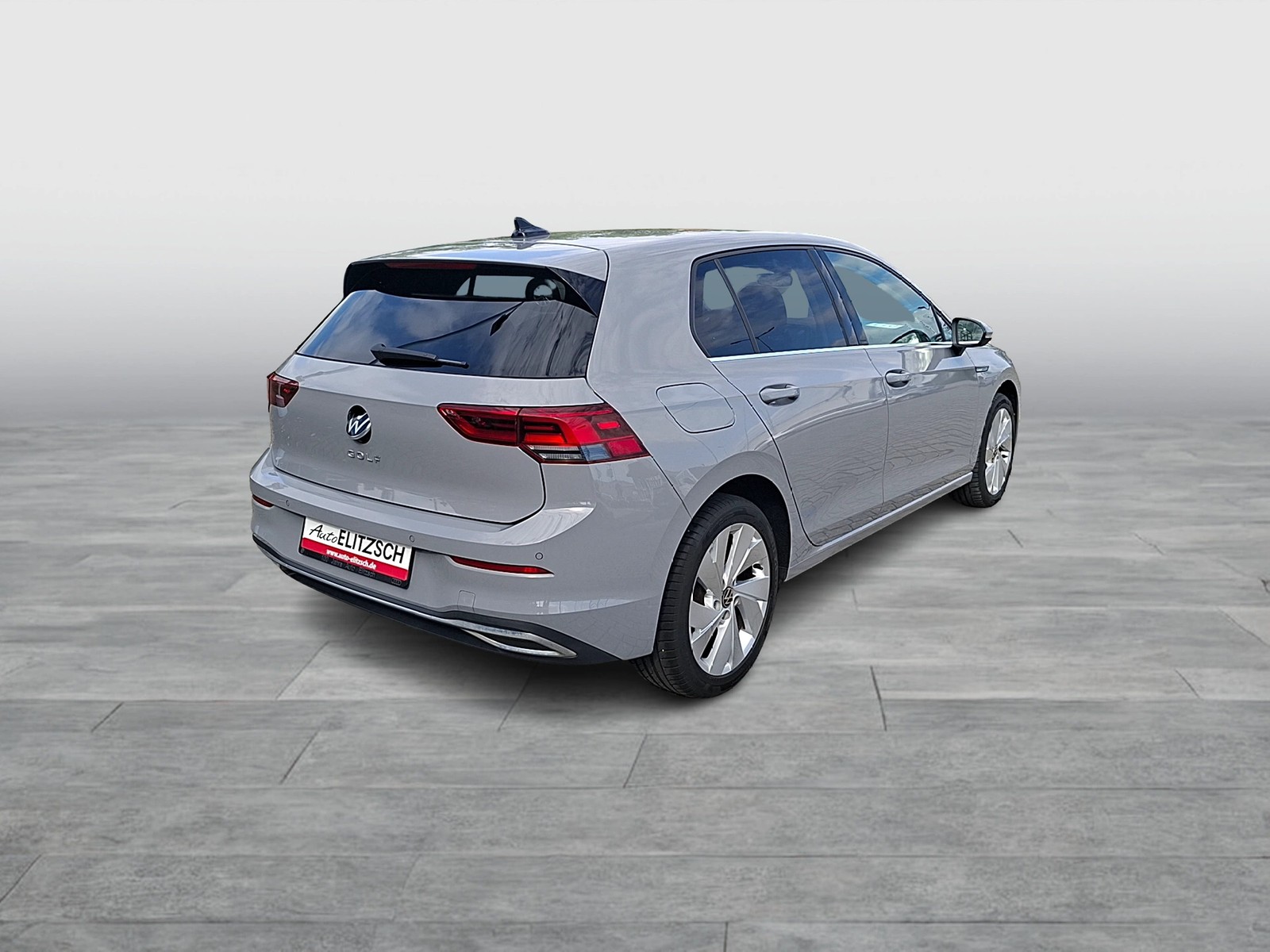 Fahrzeugabbildung Volkswagen Golf VIII TSI Style LEDplus Navi AID ACC RFK SH