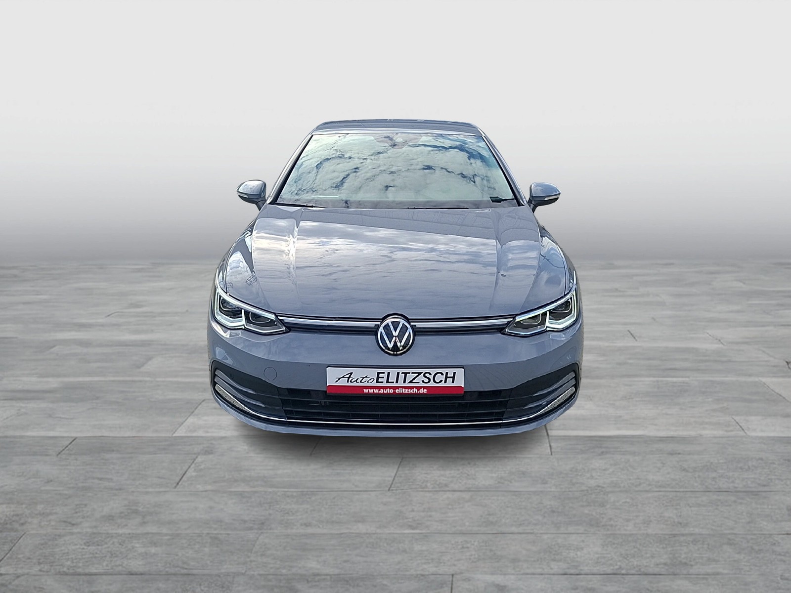 Fahrzeugabbildung Volkswagen Golf VIII TSI Style LEDplus Navi AID ACC RFK SH
