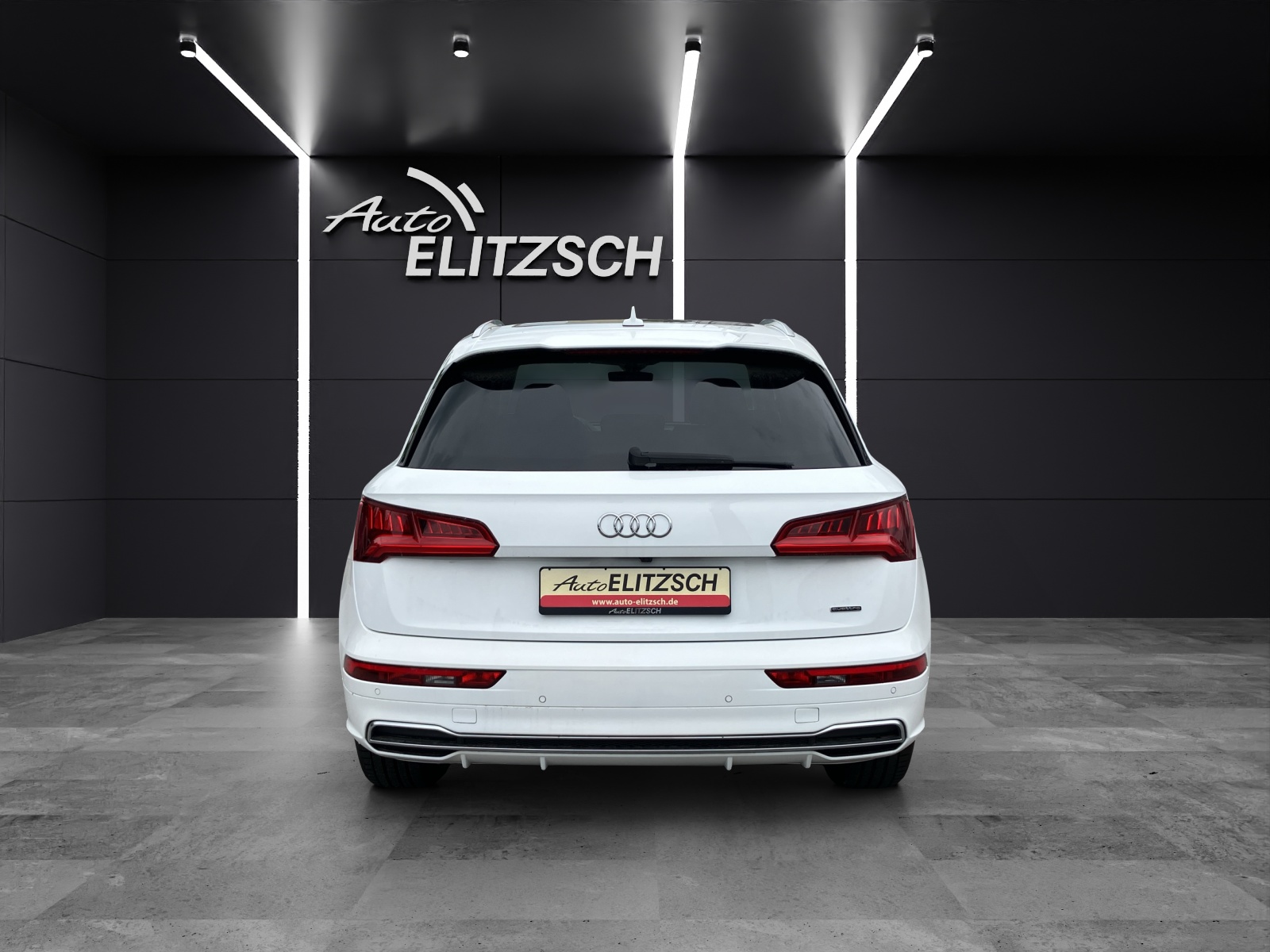 Fahrzeugabbildung Audi Q5 40 TDI quattro S-Line Matrix Navi ACC STHZ SHZ