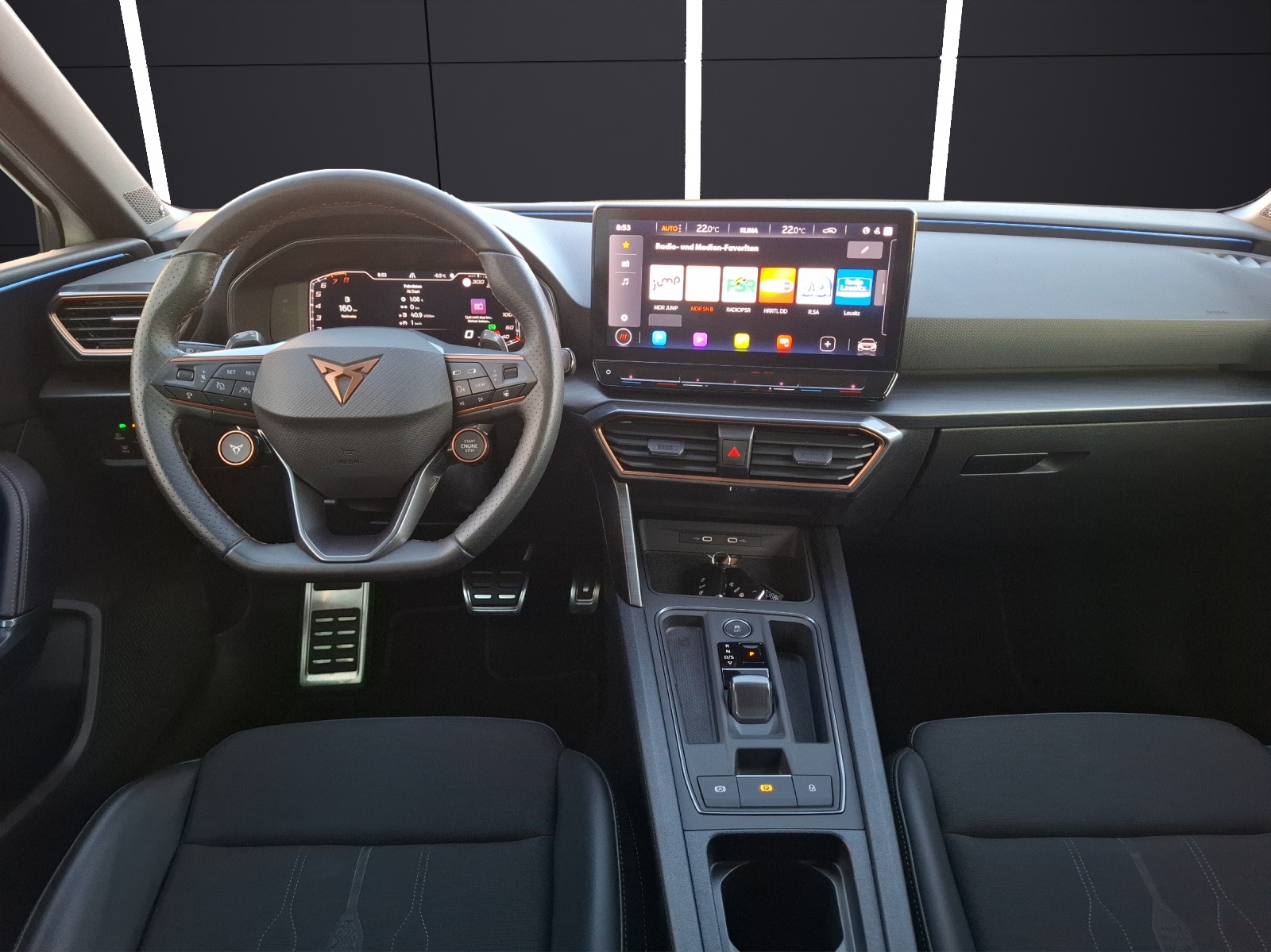 Fahrzeugabbildung CUPRA Leon ST VZ DSG 4Drive LED AHK Navi Beats LHZ ACC PDC 19