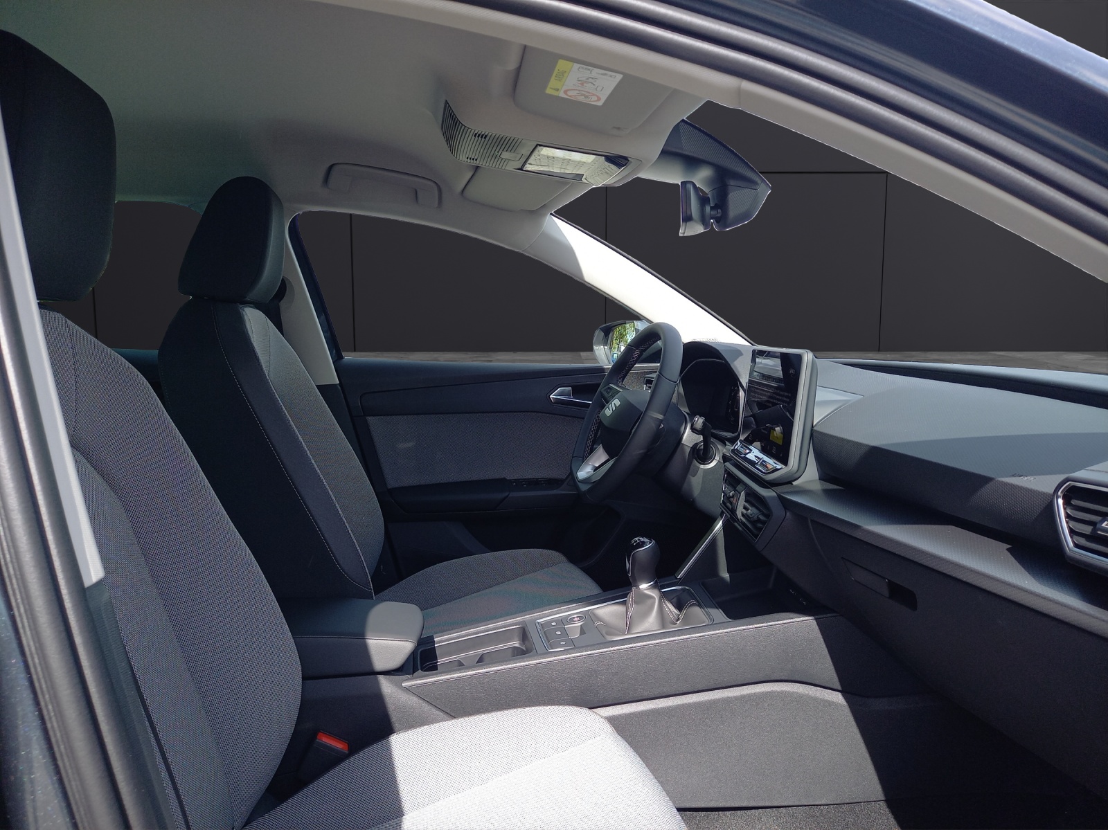 Fahrzeugabbildung SEAT Leon Sportstourer Style Edition 1.5 TSI AHZ KAMERA LED KLIMA