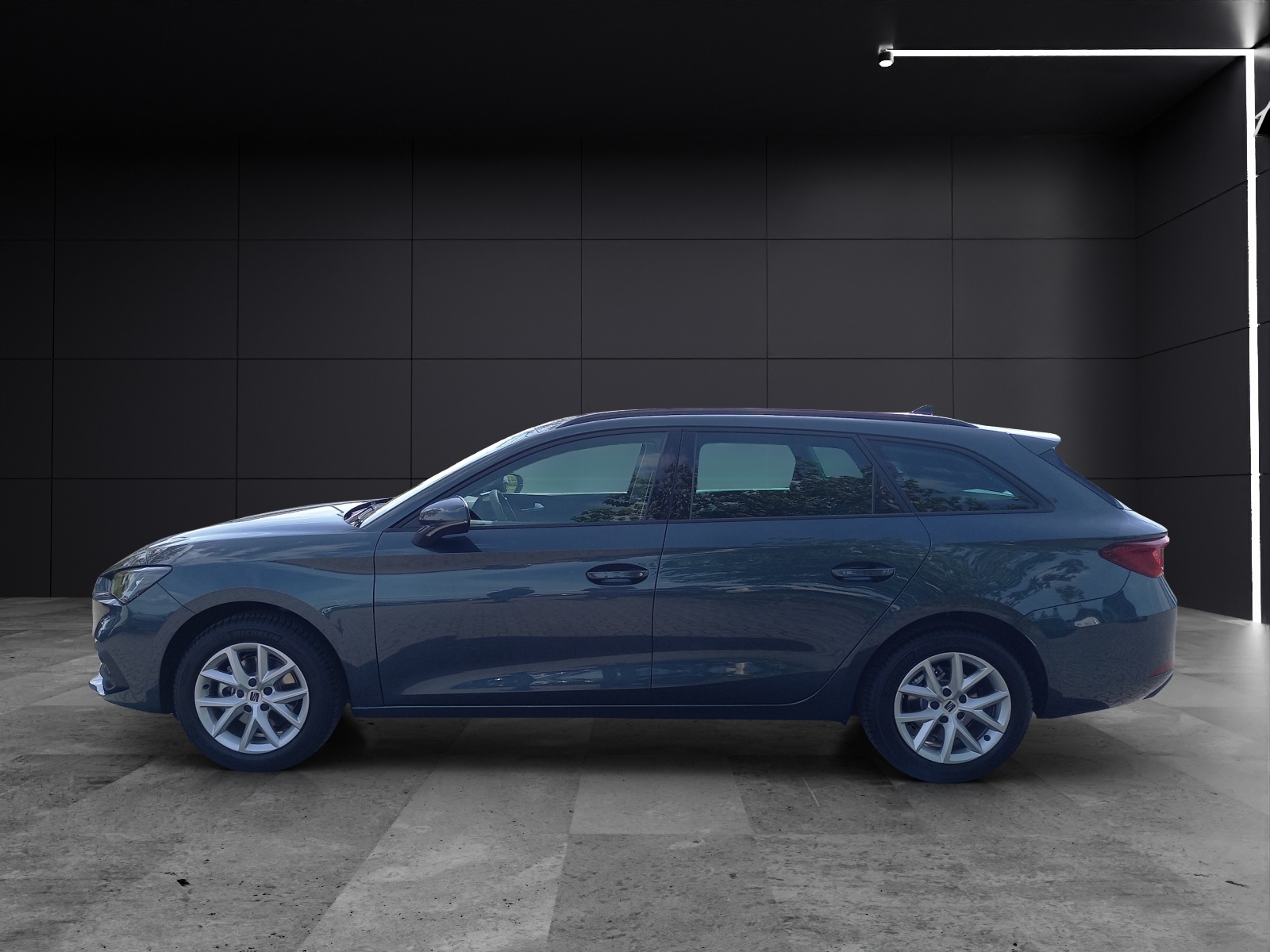 Fahrzeugabbildung SEAT Leon Sportstourer Style Edition 1.5 TSI AHZ KAMERA LED KLIMA