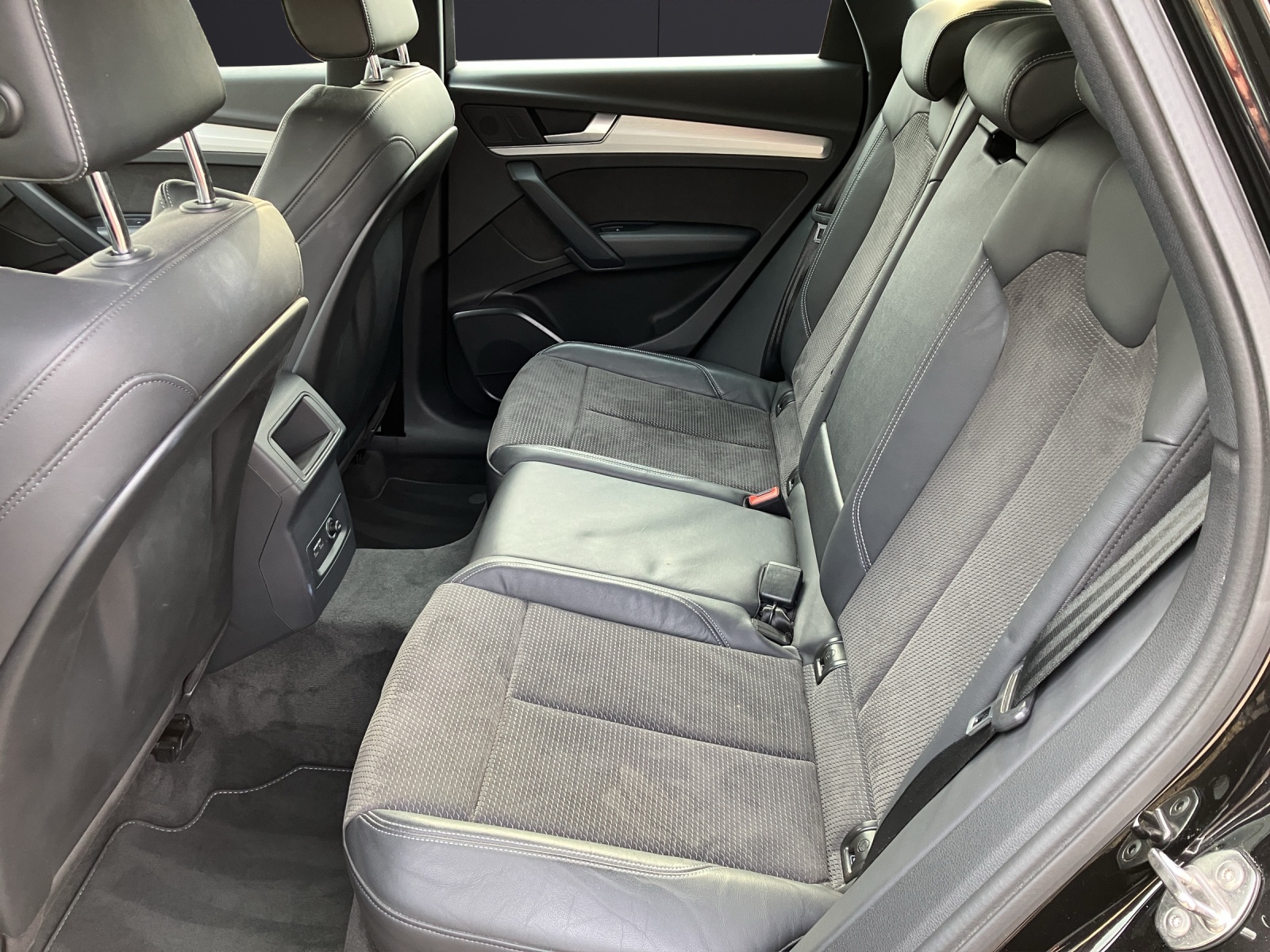 Fahrzeugabbildung Audi SQ5 TFSI quattro MatrixLED Navi 20