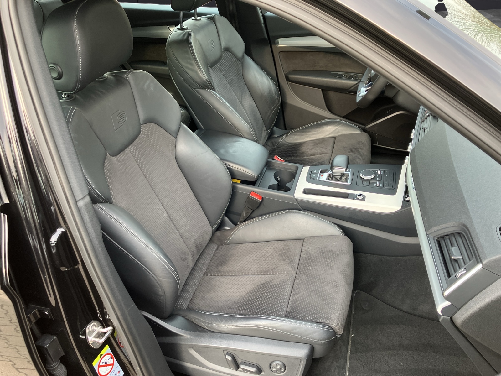 Fahrzeugabbildung Audi SQ5 TFSI quattro MatrixLED Navi 20