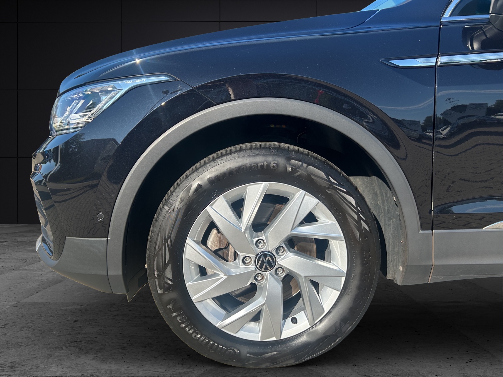 Fahrzeugabbildung Volkswagen Tiguan Elegance TDI 4M IQ.Light Navi ACC RFK SHZ
